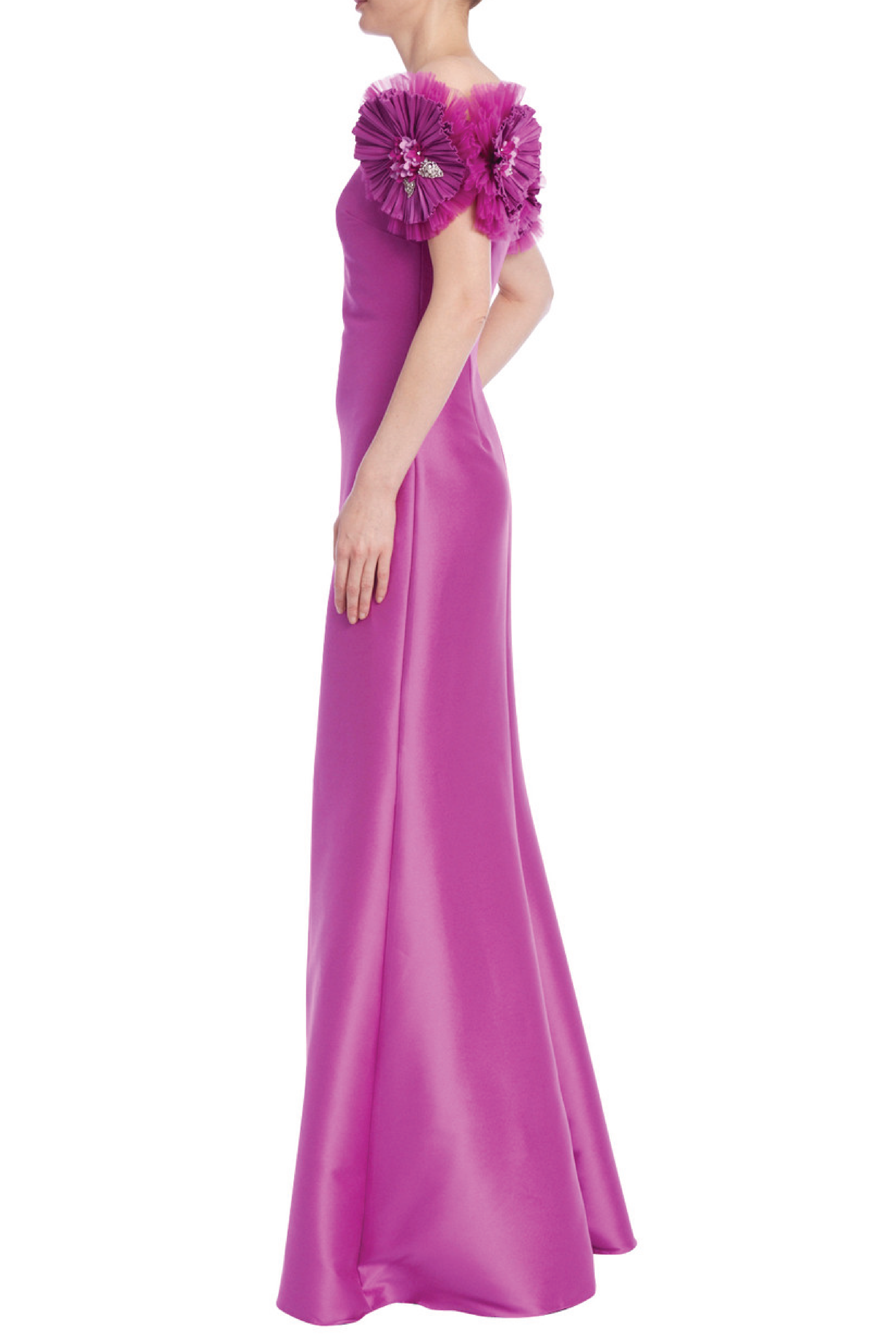 Badgley Mischka - Mermaid Gown with Off-Shoulder Pinwheel Flowers | AL BOUSHIYA – ALBOUSHIYA