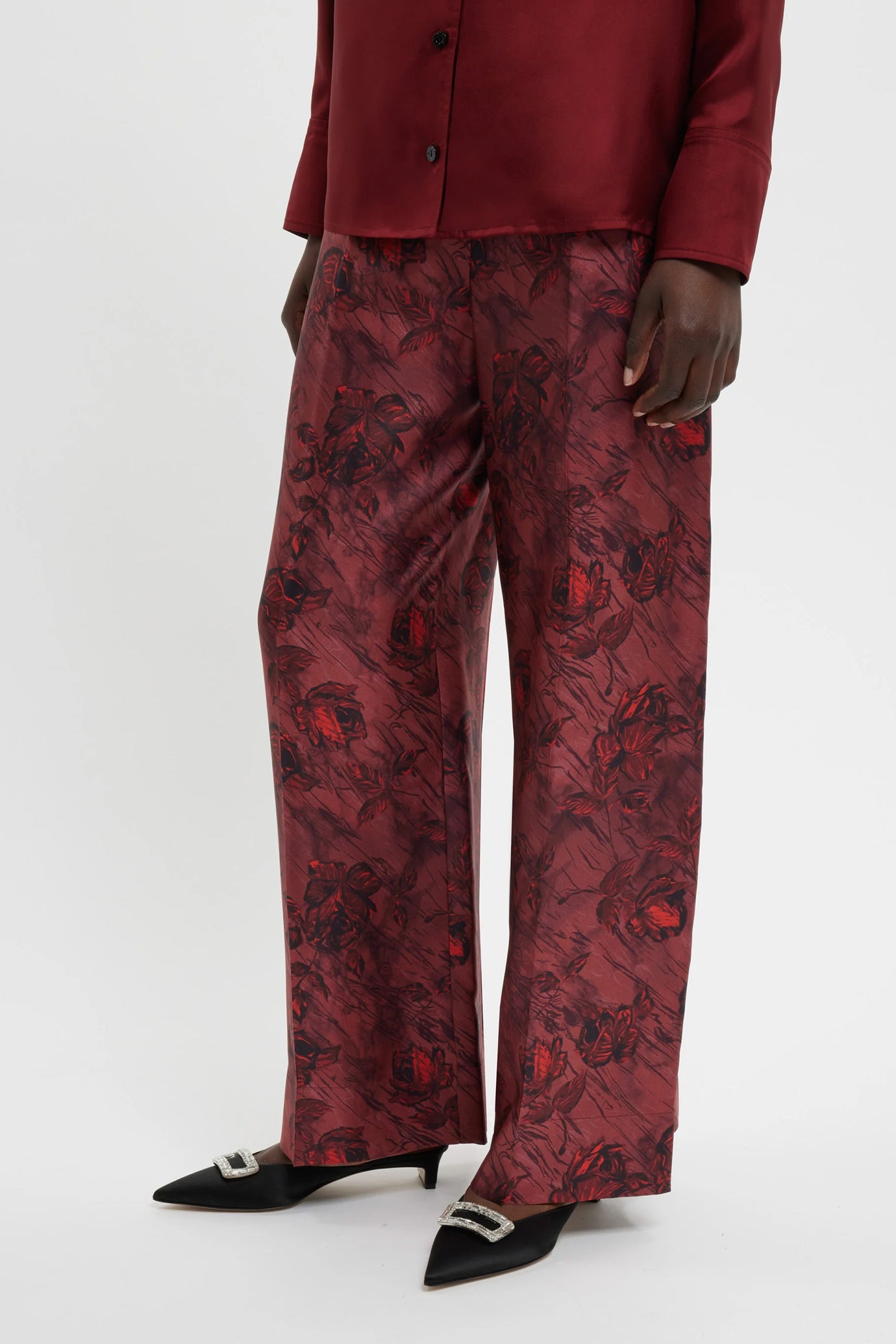 Heqet Trousers In Red Roses On Marble Print Silk Twill