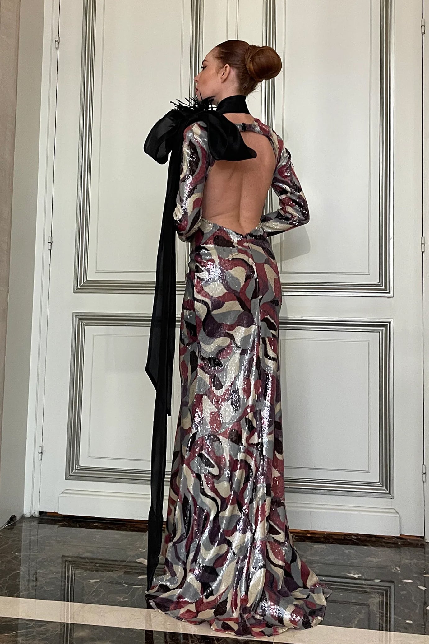 Long-Sleeved Mermaid Dress with Neck Bow