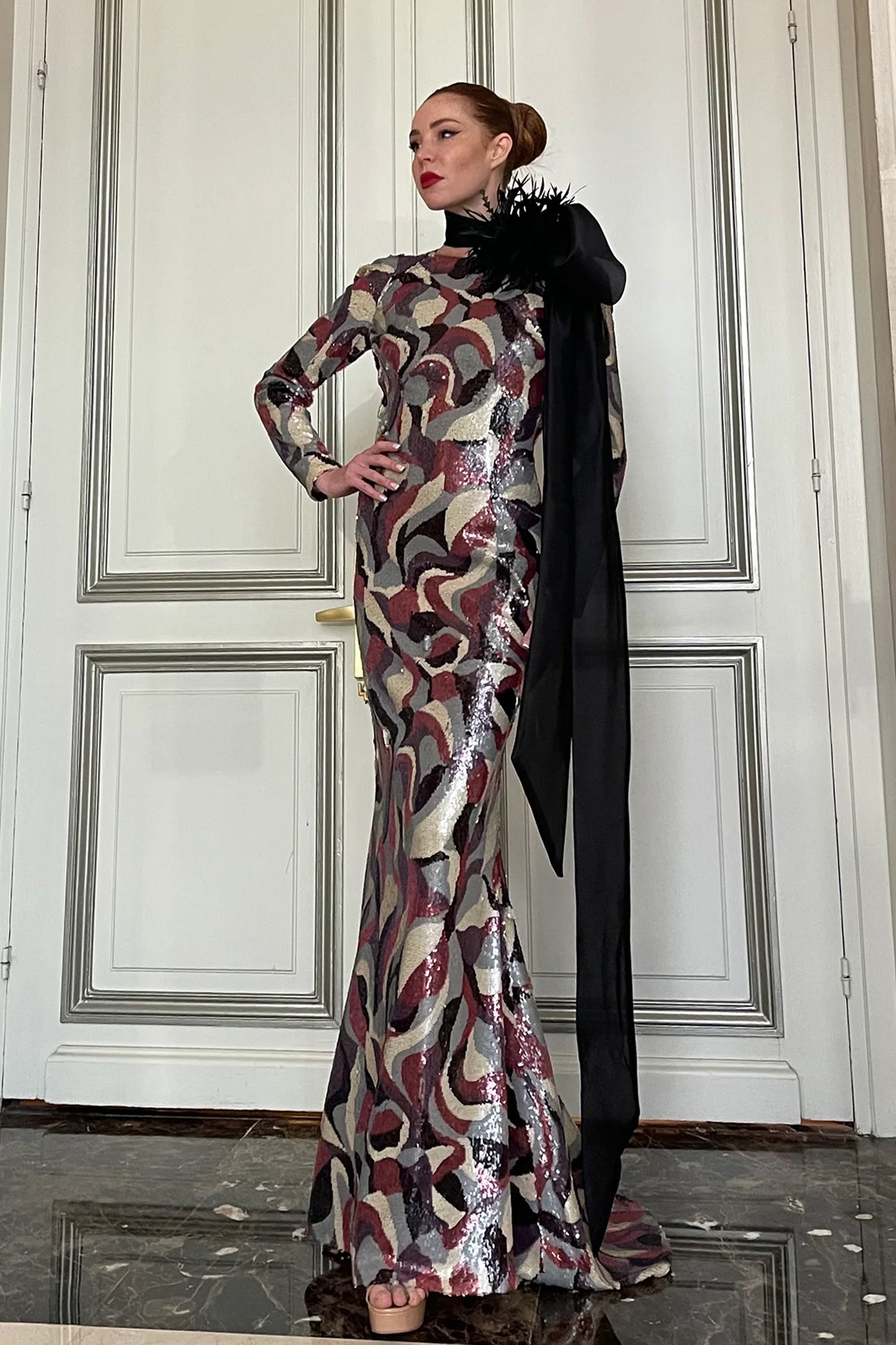 Long-Sleeved Mermaid Dress with Neck Bow