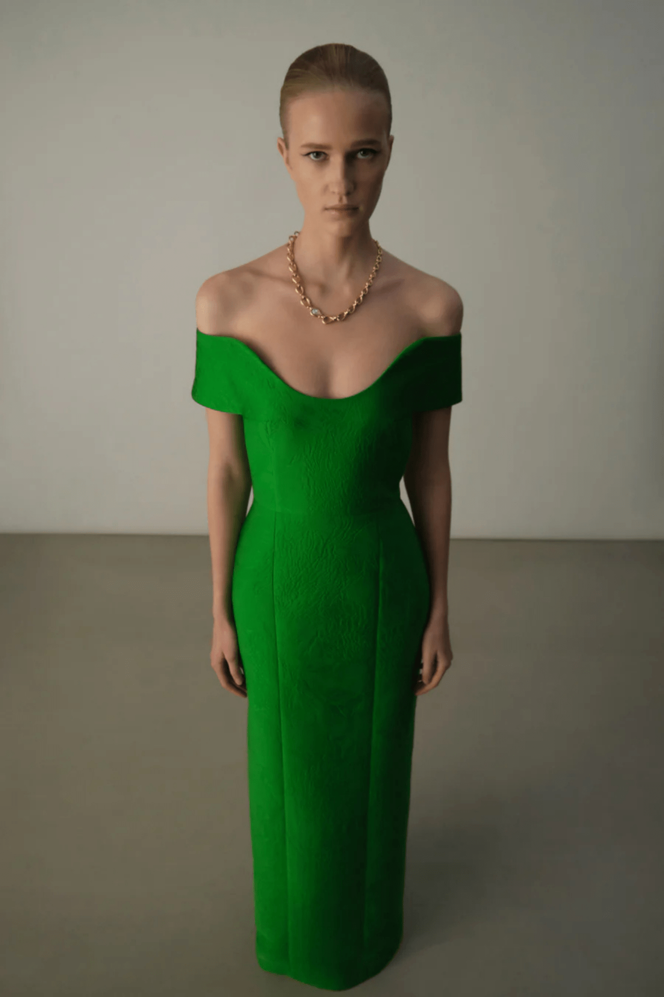 Aislin Dress In Green Embossed Cloque - ALBOUSHIYA - district 5 - dubai - riyadh - abaya - dresses - designers - evening wear - luxury - elegance - craftsmanship - gowns - cocktail dresses - collections - georges
