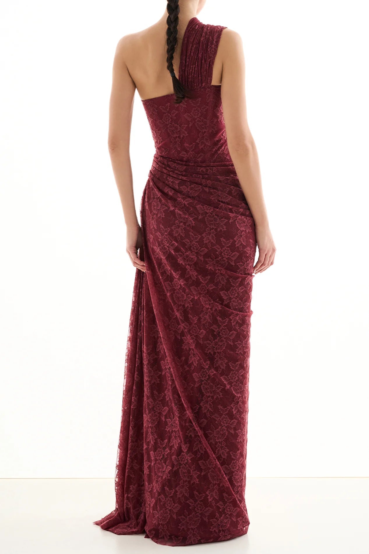 Azra Lace Gown - ALBOUSHIYA - district 5 - dubai - riyadh - abaya - dresses - designers - evening wear - luxury - elegance - craftsmanship - gowns - cocktail dresses - collections - georges