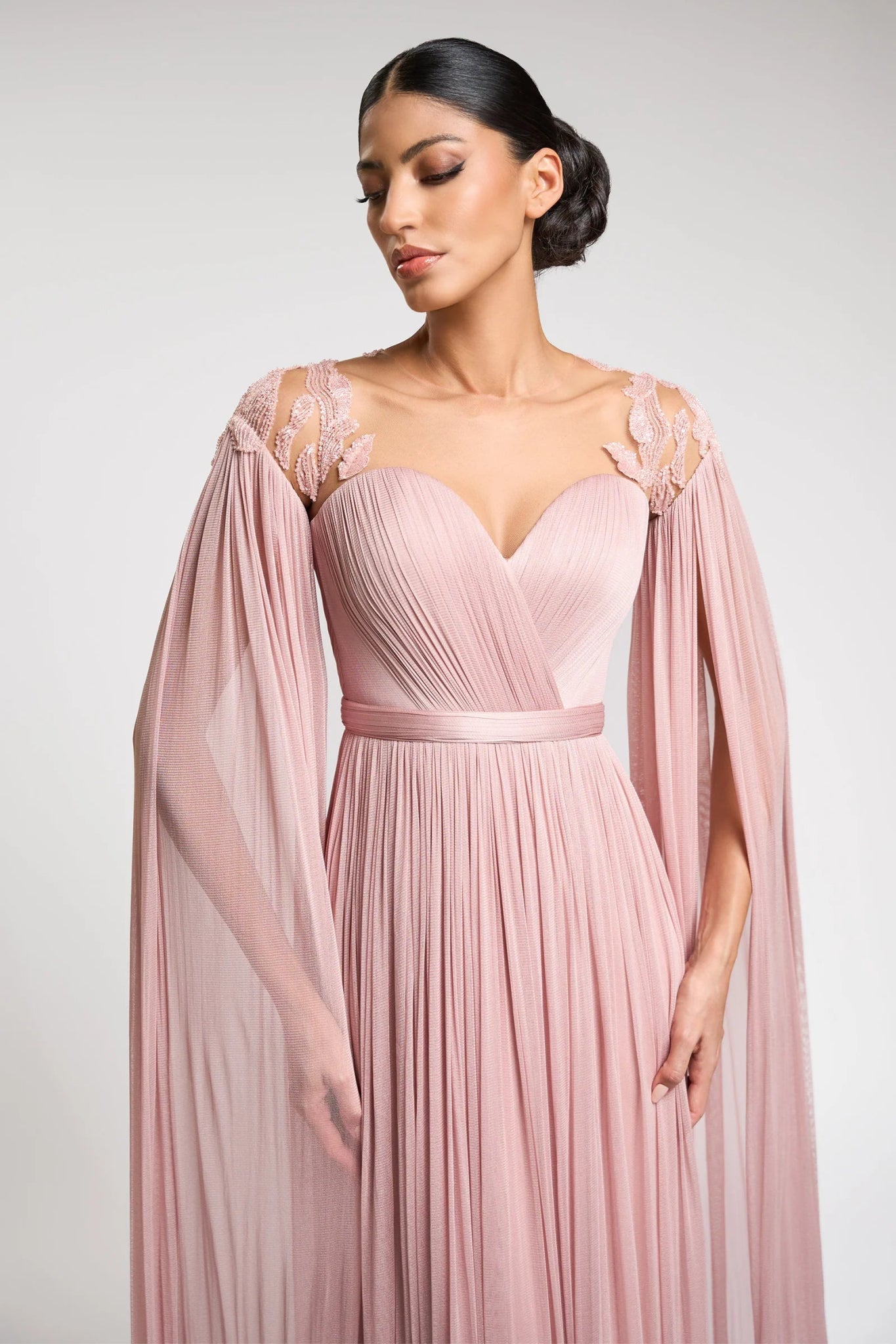 Beatriz Gown - ALBOUSHIYA - district 5 - dubai - riyadh - abaya - dresses - designers - evening wear - luxury - elegance - craftsmanship - gowns - cocktail dresses - collections - georges