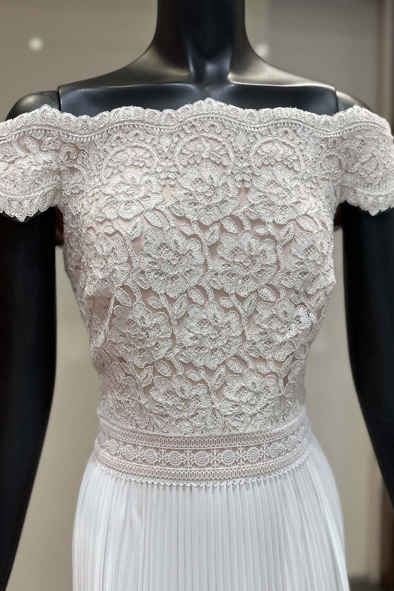 Bode Sequin Embroidered Lace And Tulle Gown - ALBOUSHIYA - district 5 - dubai - riyadh - abaya - dresses - designers - evening wear - luxury - elegance - craftsmanship - gowns - cocktail dresses - collections - georges