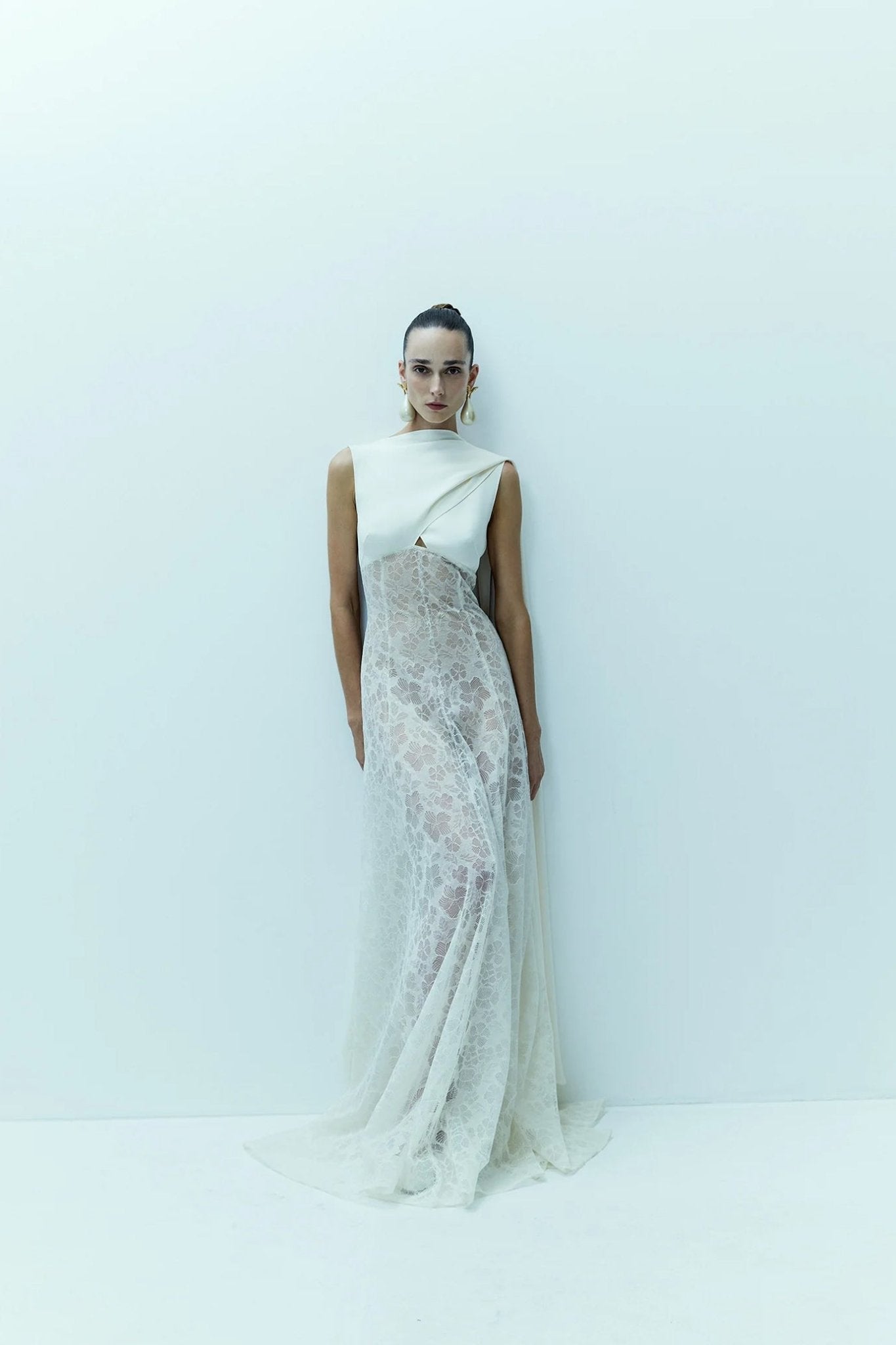 Calla Lily Gown - ALBOUSHIYA - district 5 - dubai - riyadh - abaya - dresses - designers - evening wear - luxury - elegance - craftsmanship - gowns - cocktail dresses - collections - georges