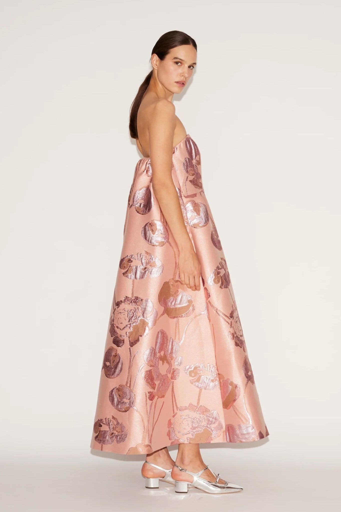 Cheryl Midi Dress Jaquard - ALBOUSHIYA - district 5 - dubai - riyadh - abaya - dresses - designers - evening wear - luxury - elegance - craftsmanship - gowns - cocktail dresses - collections - georges