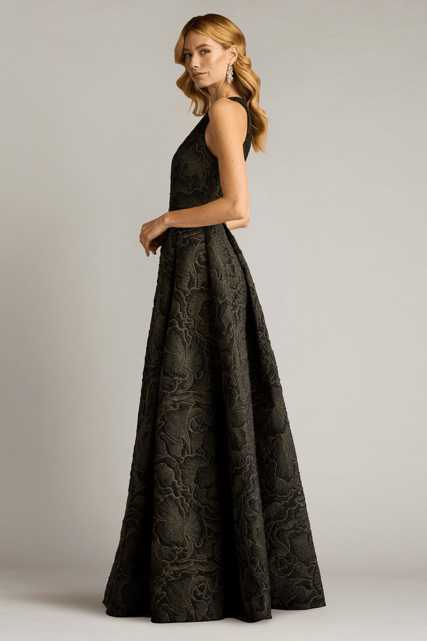 Darana Floral Jacquard Gown - ALBOUSHIYA - district 5 - dubai - riyadh - abaya - dresses - designers - evening wear - luxury - elegance - craftsmanship - gowns - cocktail dresses - collections - georges