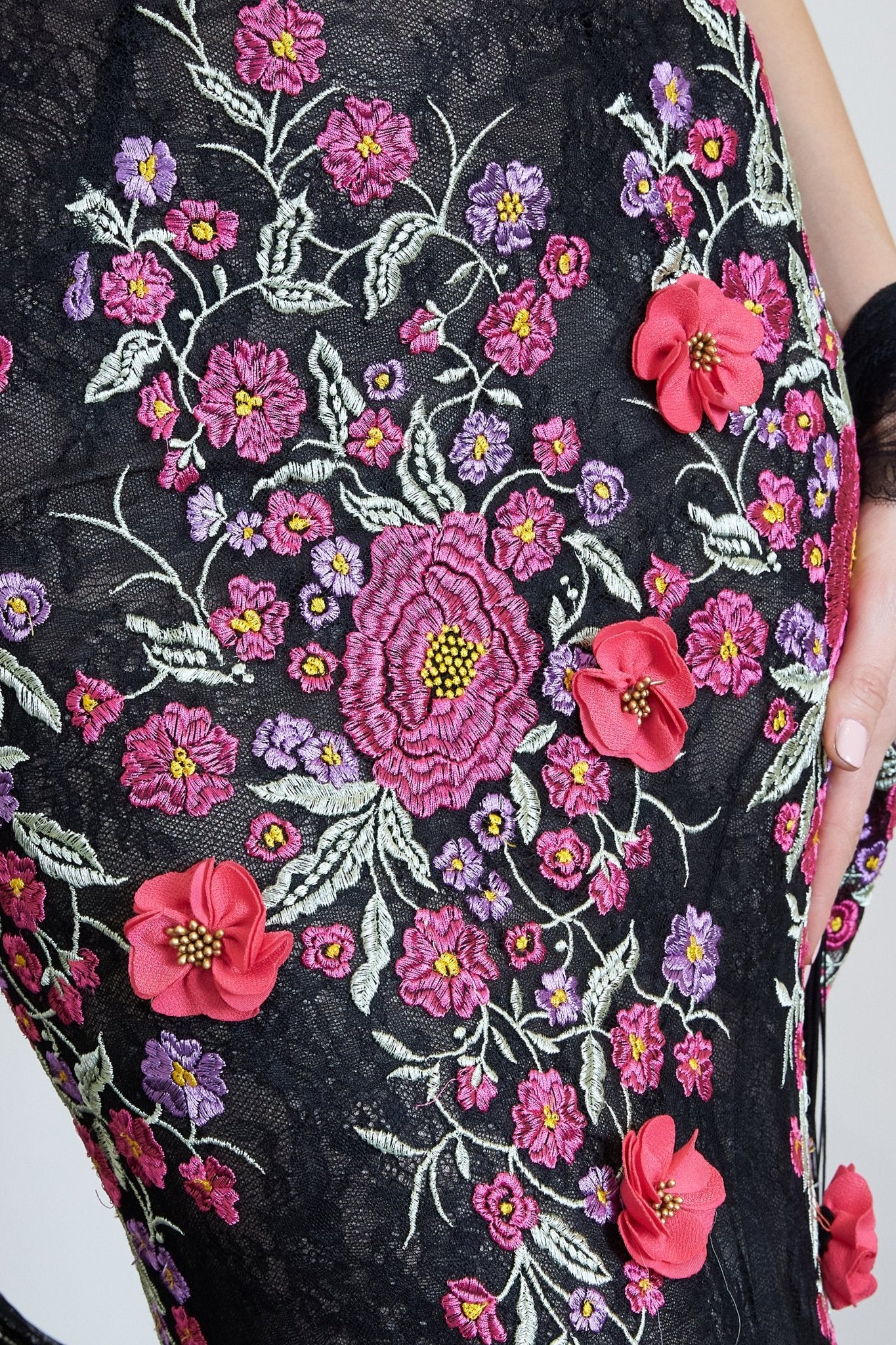 Embroidered Lace and Tulle Gown - ALBOUSHIYA - district 5 - dubai - riyadh - abaya - dresses - designers - evening wear - luxury - elegance - craftsmanship - gowns - cocktail dresses - collections - georges