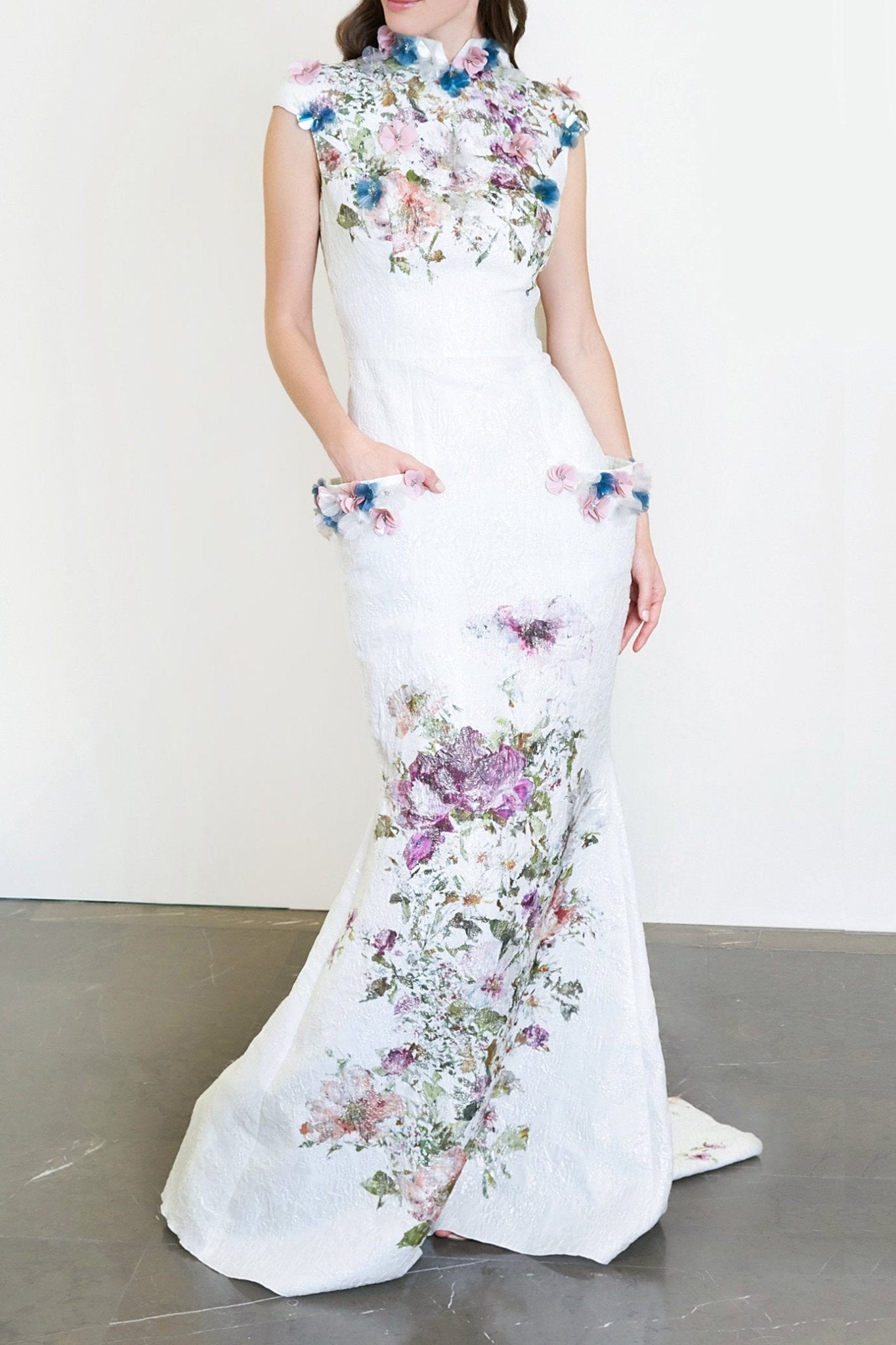 Flower Gown - ALBOUSHIYA - district 5 - dubai - riyadh - abaya - dresses - designers - evening wear - luxury - elegance - craftsmanship - gowns - cocktail dresses - collections - georges