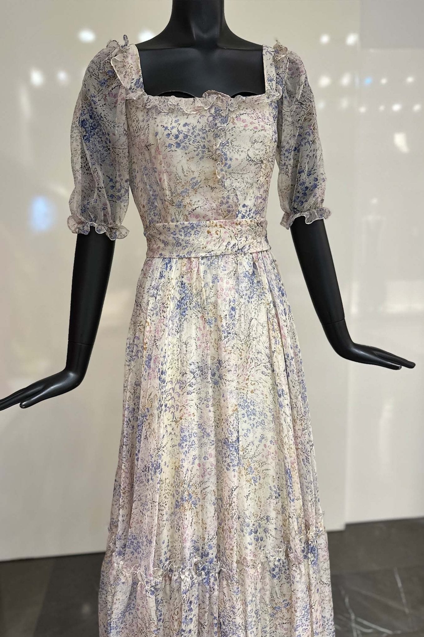 Gathered Dress - ALBOUSHIYA - district 5 - dubai - riyadh - abaya - dresses - designers - evening wear - luxury - elegance - craftsmanship - gowns - cocktail dresses - collections - georges