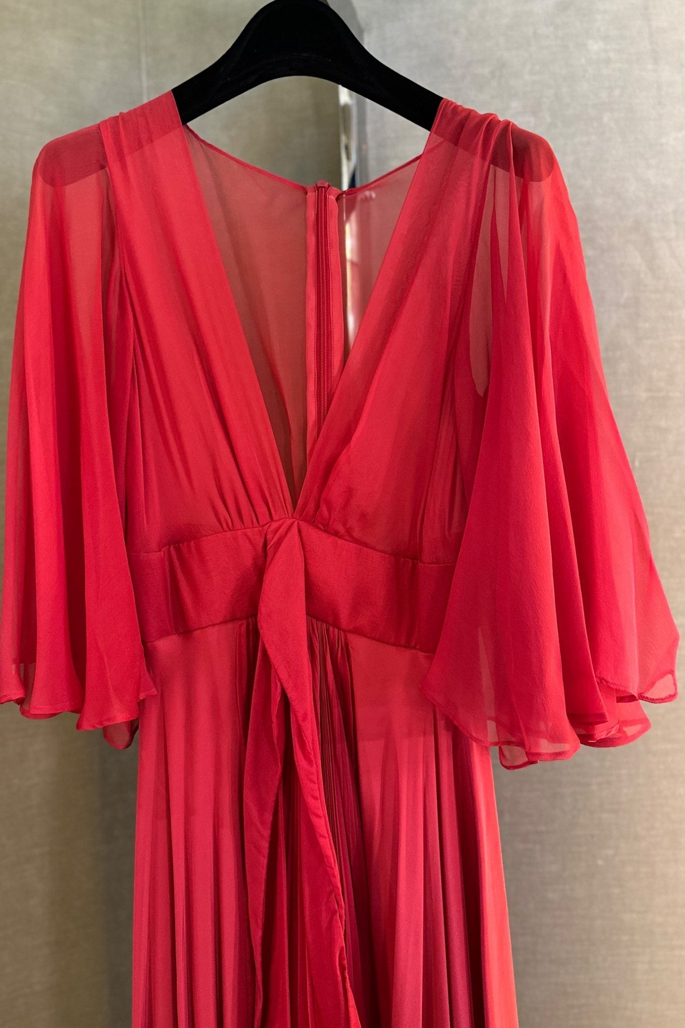 Grace Dress - ALBOUSHIYA - district 5 - dubai - riyadh - abaya - dresses - designers - evening wear - luxury - elegance - craftsmanship - gowns - cocktail dresses - collections - georges