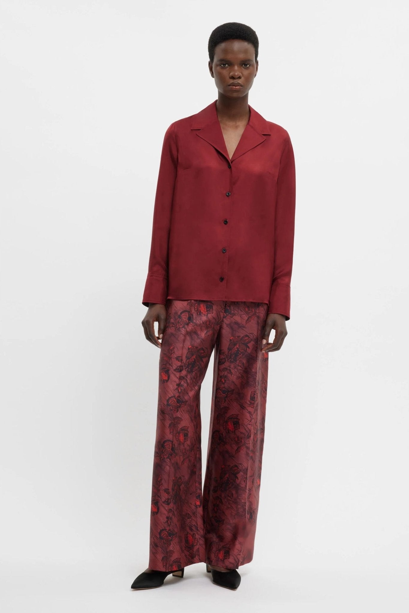 Heqet Trousers In Red Roses On Marble Print Silk Twill - ALBOUSHIYA - district 5 - dubai - riyadh - abaya - dresses - designers - evening wear - luxury - elegance - craftsmanship - gowns - cocktail dresses - collections - georges