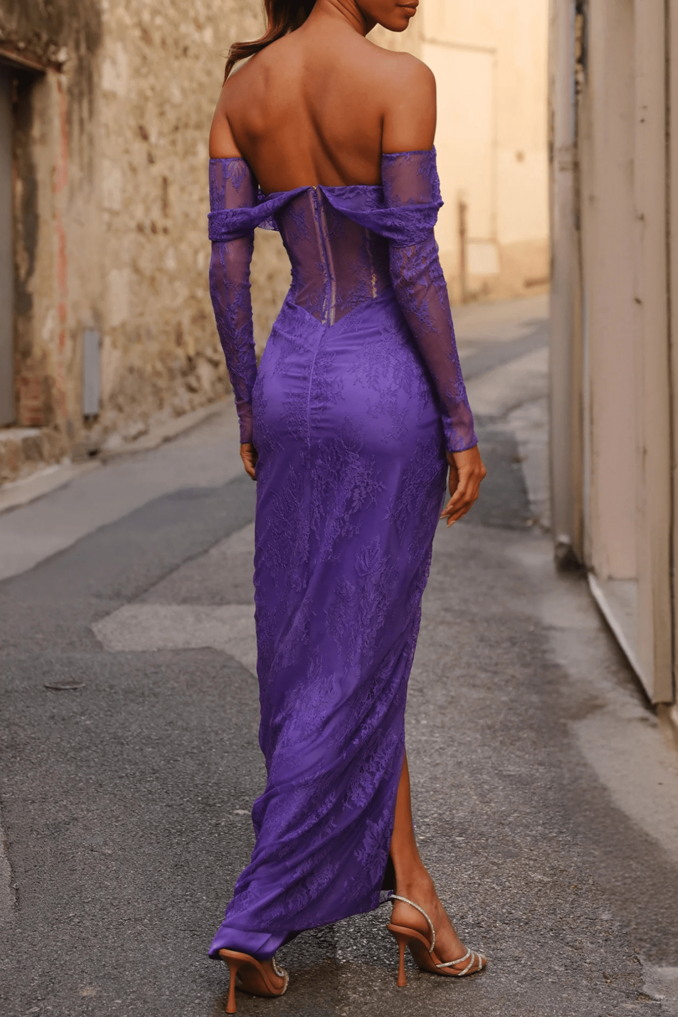 Ines Stretch Lace Dress - ALBOUSHIYA - district 5 - dubai - riyadh - abaya - dresses - designers - evening wear - luxury - elegance - craftsmanship - gowns - cocktail dresses - collections - georges
