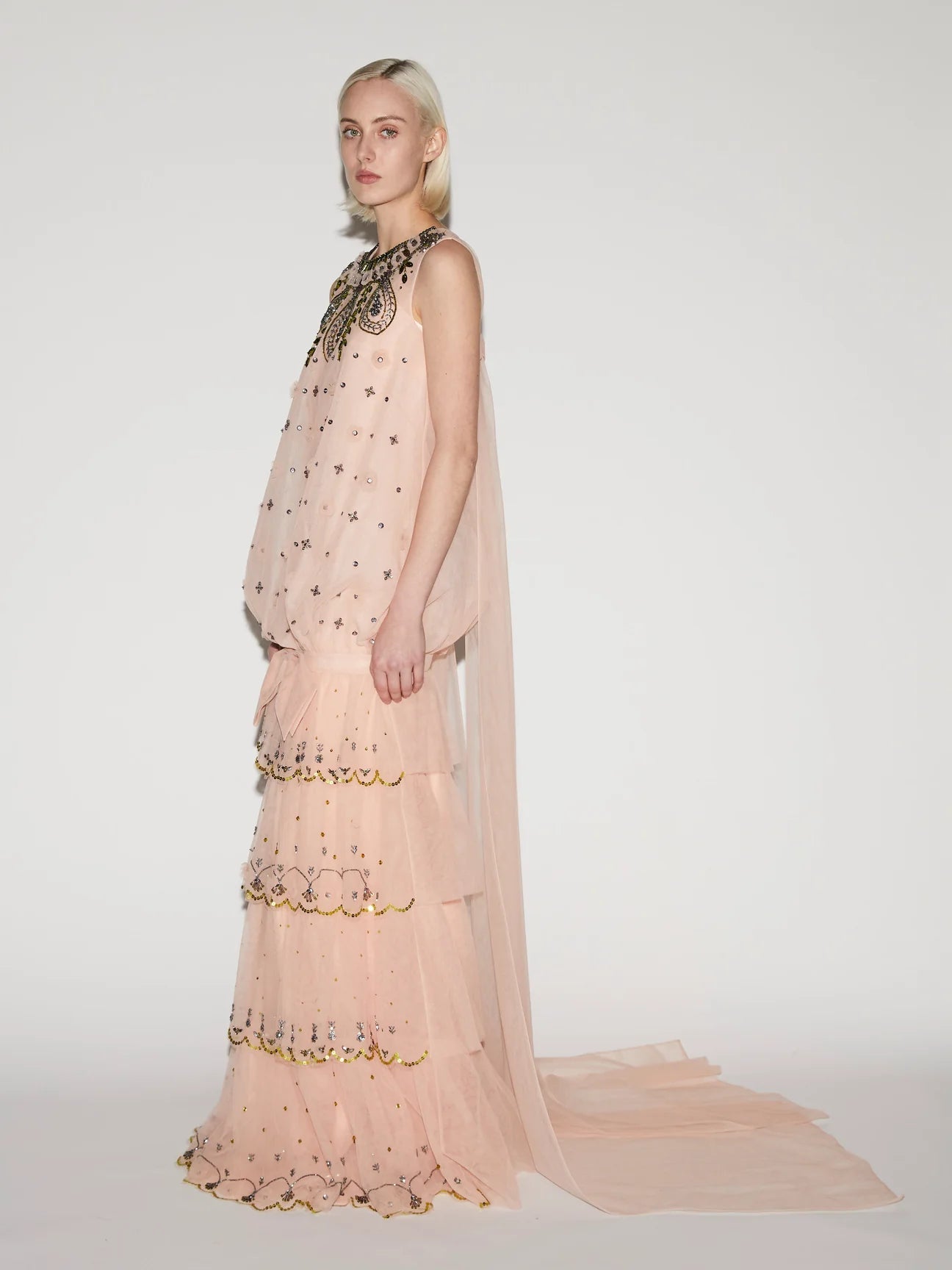 Jasper Gown - ALBOUSHIYA - district 5 - dubai - riyadh - abaya - dresses - designers - evening wear - luxury - elegance - craftsmanship - gowns - cocktail dresses - collections - georges