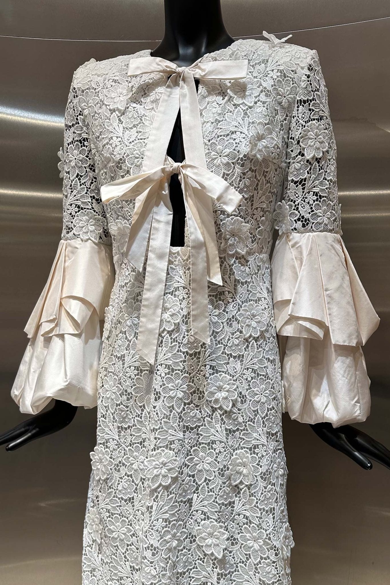 Jayma Dress - ALBOUSHIYA - district 5 - dubai - riyadh - abaya - dresses - designers - evening wear - luxury - elegance - craftsmanship - gowns - cocktail dresses - collections - georges