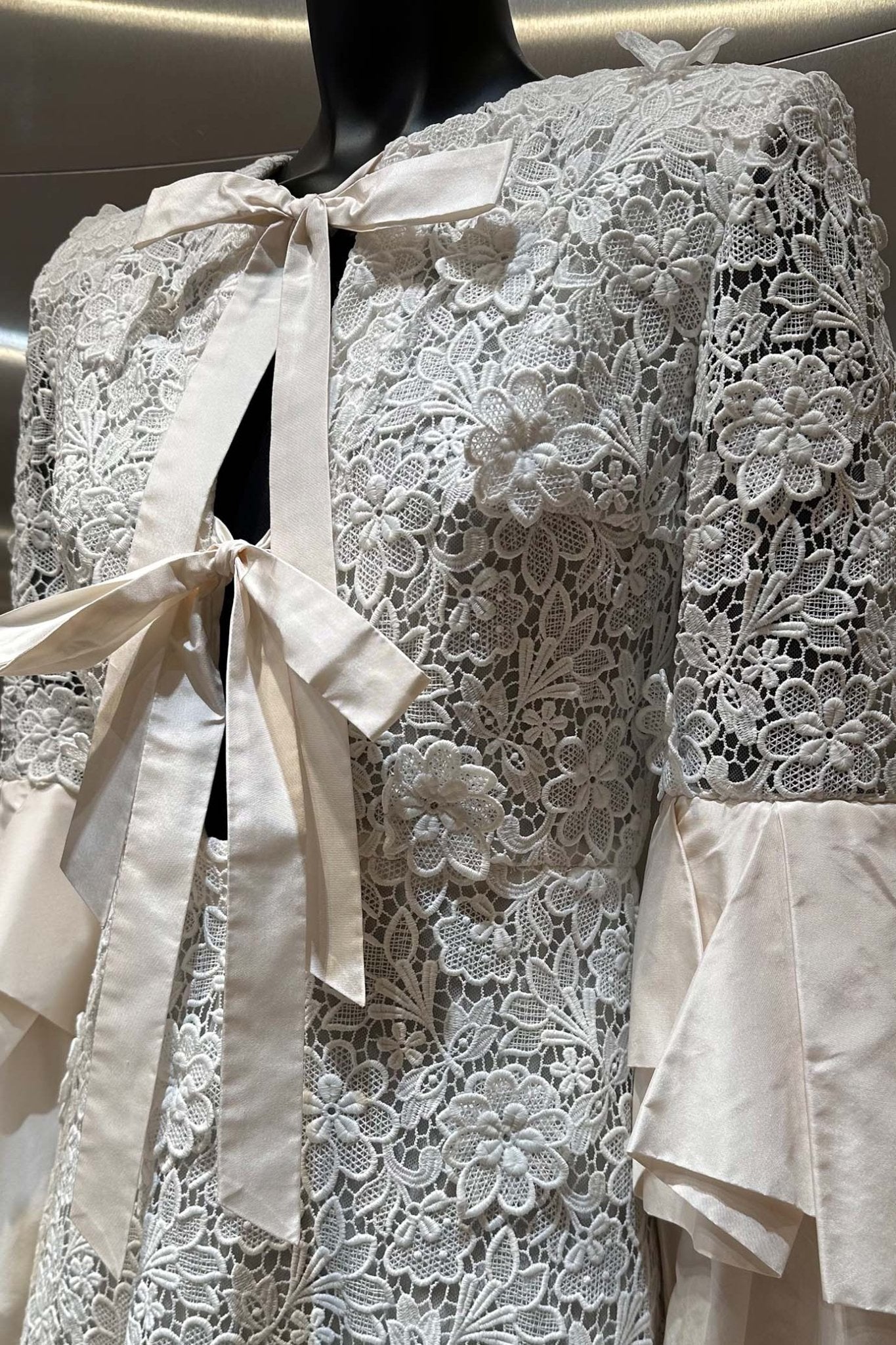 Jayma Dress - ALBOUSHIYA - district 5 - dubai - riyadh - abaya - dresses - designers - evening wear - luxury - elegance - craftsmanship - gowns - cocktail dresses - collections - georges