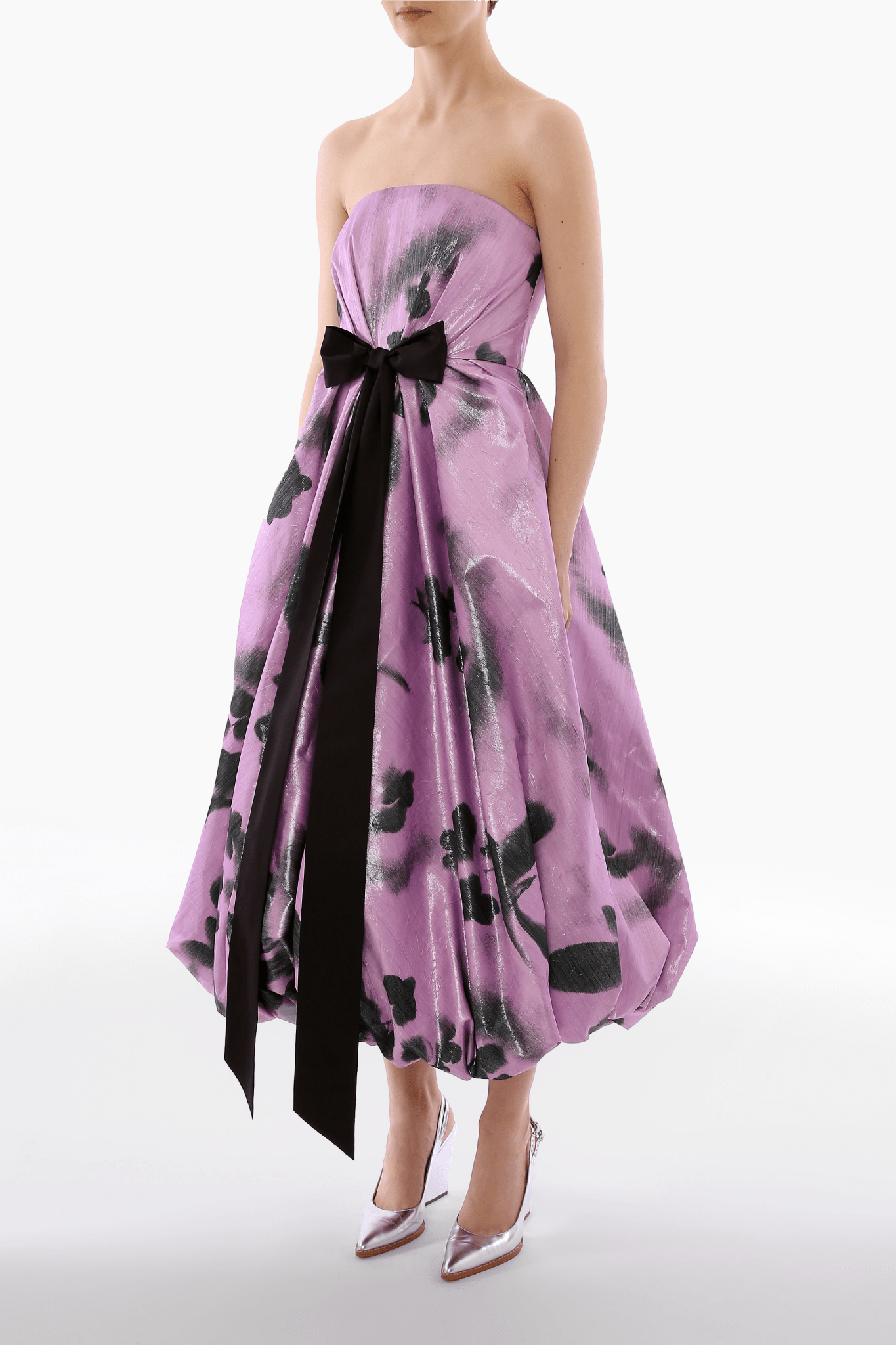Lavender Dress - ALBOUSHIYA - district 5 - dubai - riyadh - abaya - dresses - designers - evening wear - luxury - elegance - craftsmanship - gowns - cocktail dresses - collections - georges