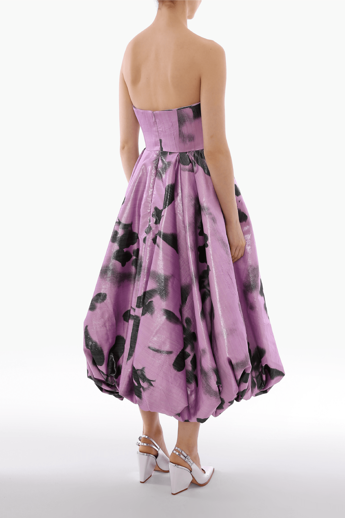 Lavender Dress - ALBOUSHIYA - district 5 - dubai - riyadh - abaya - dresses - designers - evening wear - luxury - elegance - craftsmanship - gowns - cocktail dresses - collections - georges
