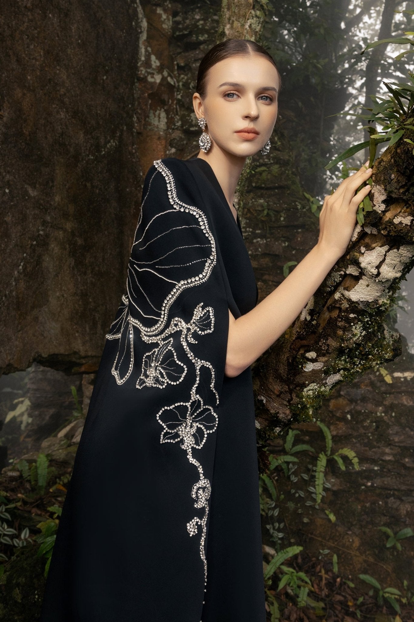 Long Cape With Straight Strapless Dress - ALBOUSHIYA - district 5 - dubai - riyadh - abaya - dresses - designers - evening wear - luxury - elegance - craftsmanship - gowns - cocktail dresses - collections - georges