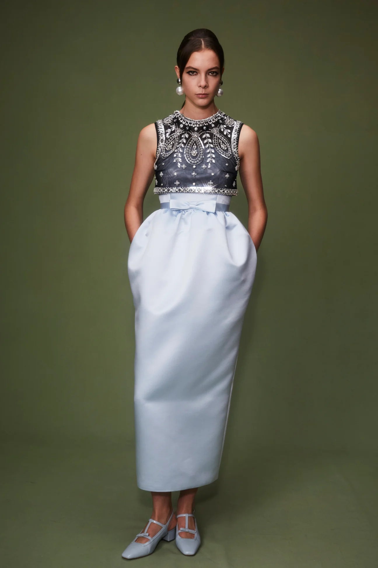 Maris Dress - ALBOUSHIYA - district 5 - dubai - riyadh - abaya - dresses - designers - evening wear - luxury - elegance - craftsmanship - gowns - cocktail dresses - collections - georges
