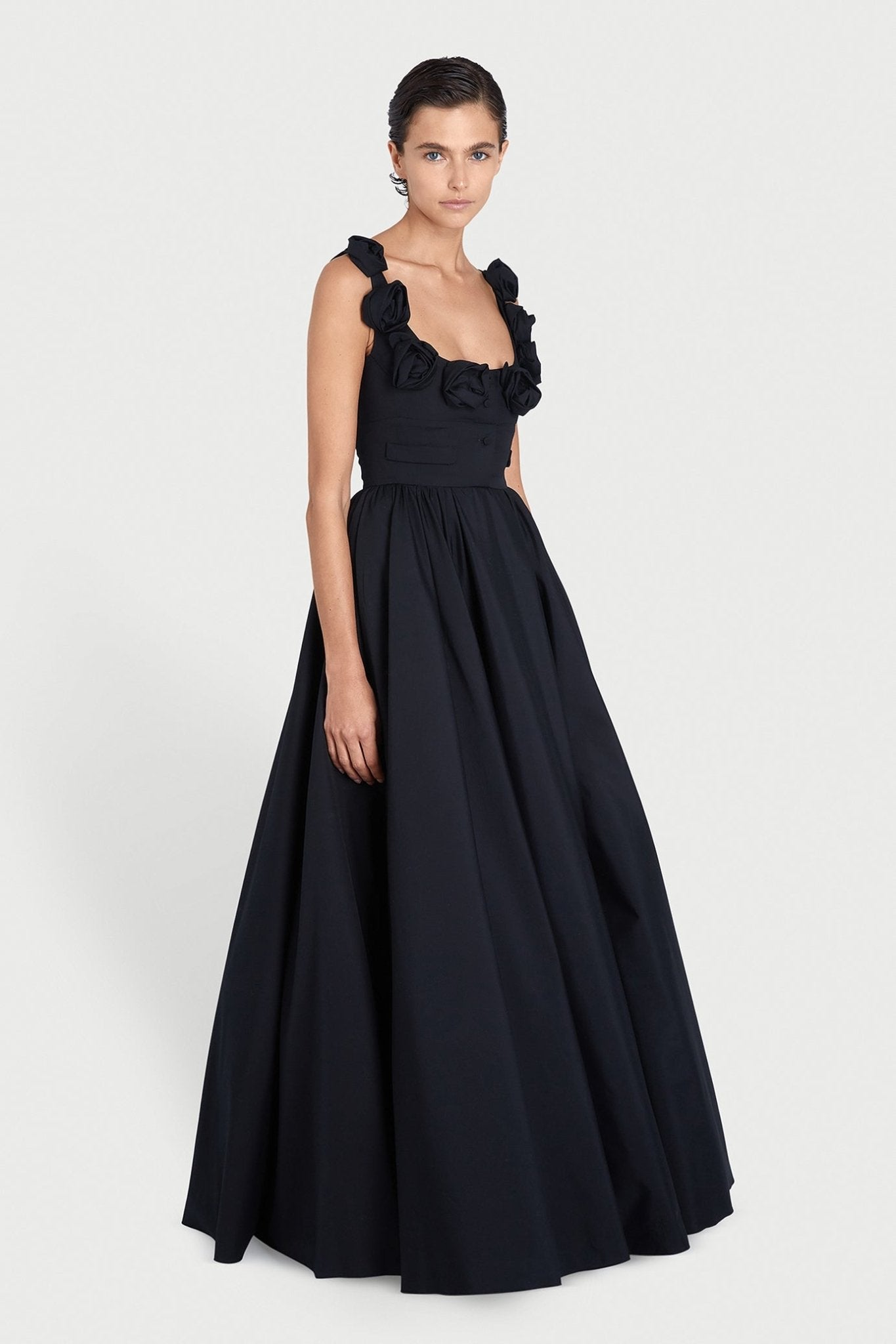 Maxi Popeline Dress with Roses - ALBOUSHIYA - district 5 - dubai - riyadh - abaya - dresses - designers - evening wear - luxury - elegance - craftsmanship - gowns - cocktail dresses - collections - georges