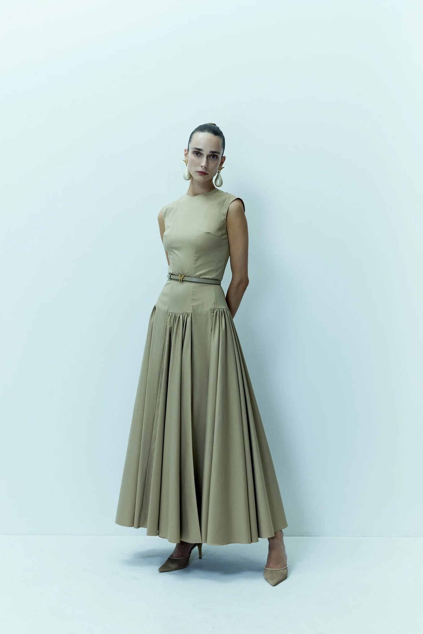 New York - ALBOUSHIYA - district 5 - dubai - riyadh - abaya - dresses - designers - evening wear - luxury - elegance - craftsmanship - gowns - cocktail dresses - collections - georges