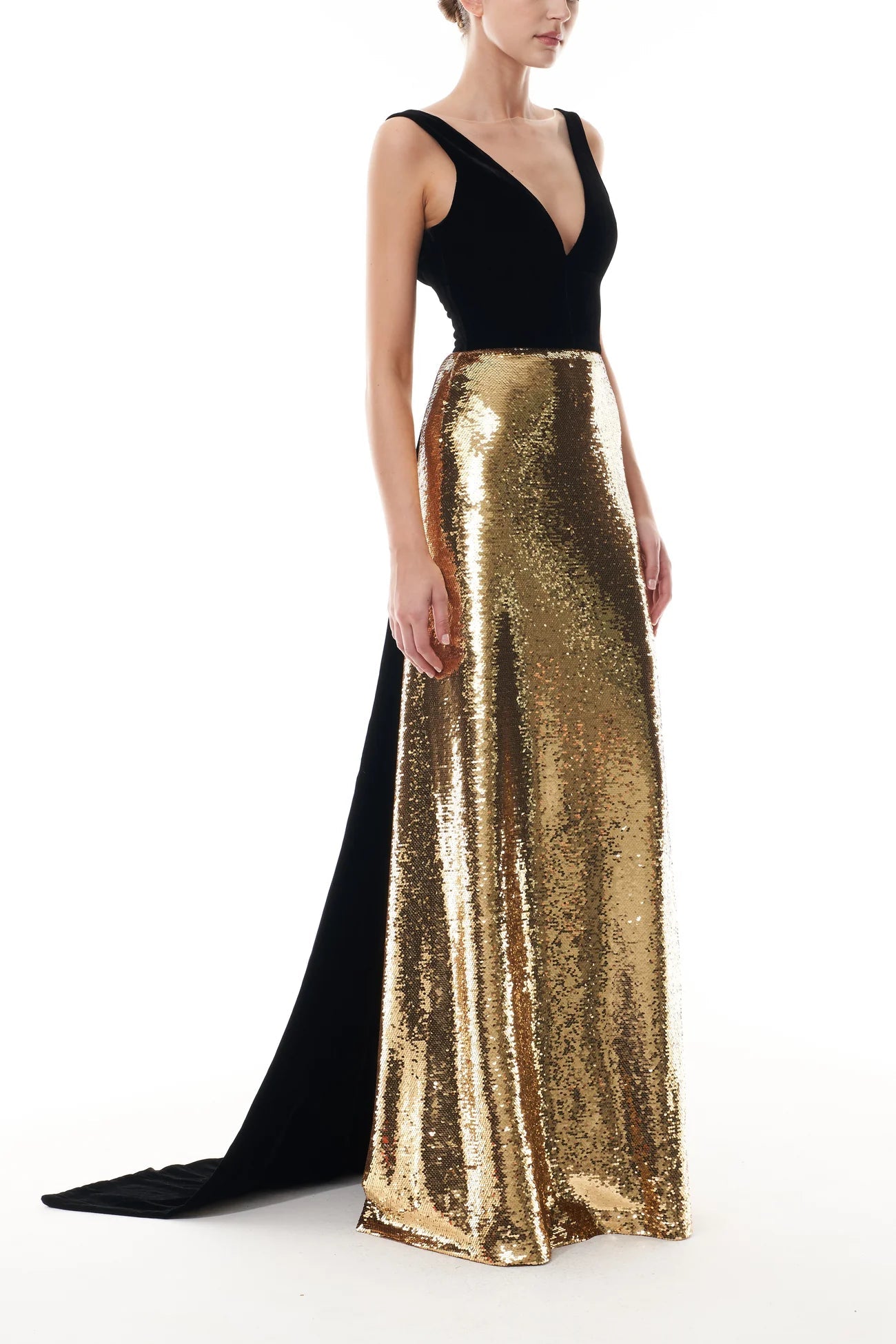 Noir Gold Velvet & Sequin Gown - ALBOUSHIYA - district 5 - dubai - riyadh - abaya - dresses - designers - evening wear - luxury - elegance - craftsmanship - gowns - cocktail dresses - collections - georges