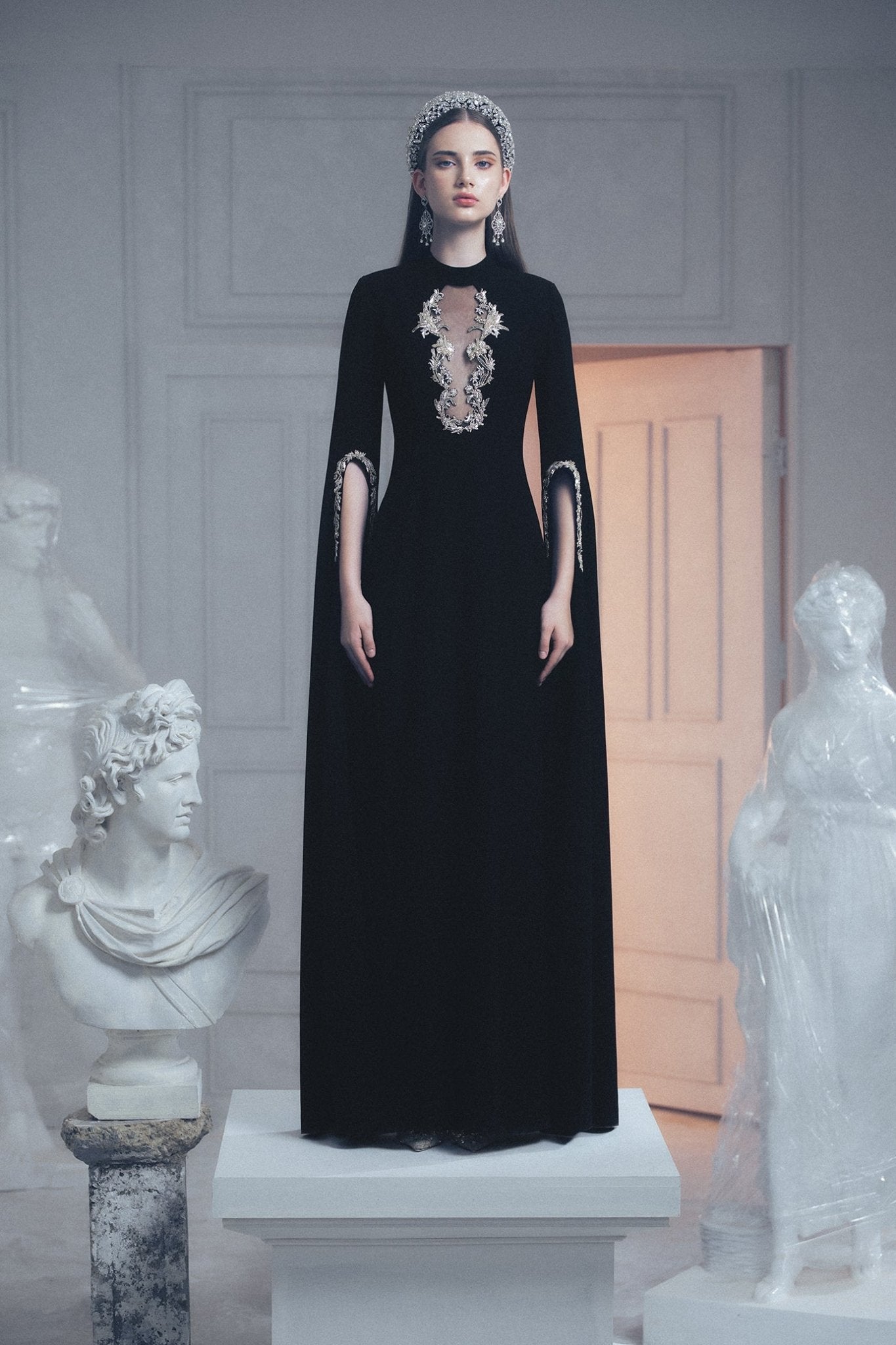 Noir Majesté Gown - ALBOUSHIYA - district 5 - dubai - riyadh - abaya - dresses - designers - evening wear - luxury - elegance - craftsmanship - gowns - cocktail dresses - collections - georges