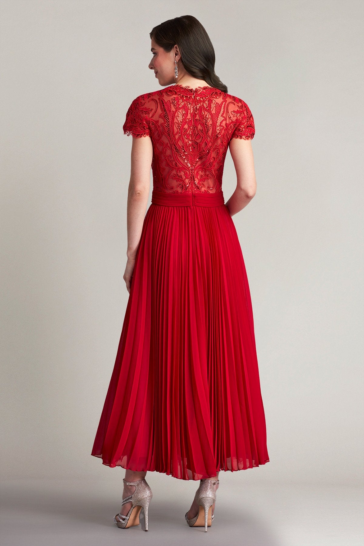 Ora Sequin Embroidered Midi Dress - ALBOUSHIYA - district 5 - dubai - riyadh - abaya - dresses - designers - evening wear - luxury - elegance - craftsmanship - gowns - cocktail dresses - collections - georges