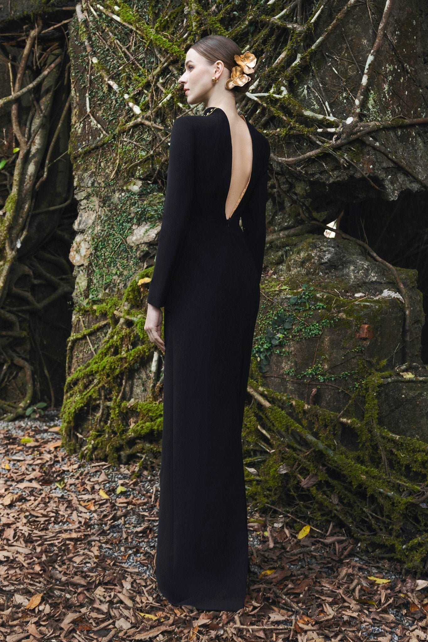 Orchid Embellished Open Back Dress - ALBOUSHIYA - district 5 - dubai - riyadh - abaya - dresses - designers - evening wear - luxury - elegance - craftsmanship - gowns - cocktail dresses - collections - georges