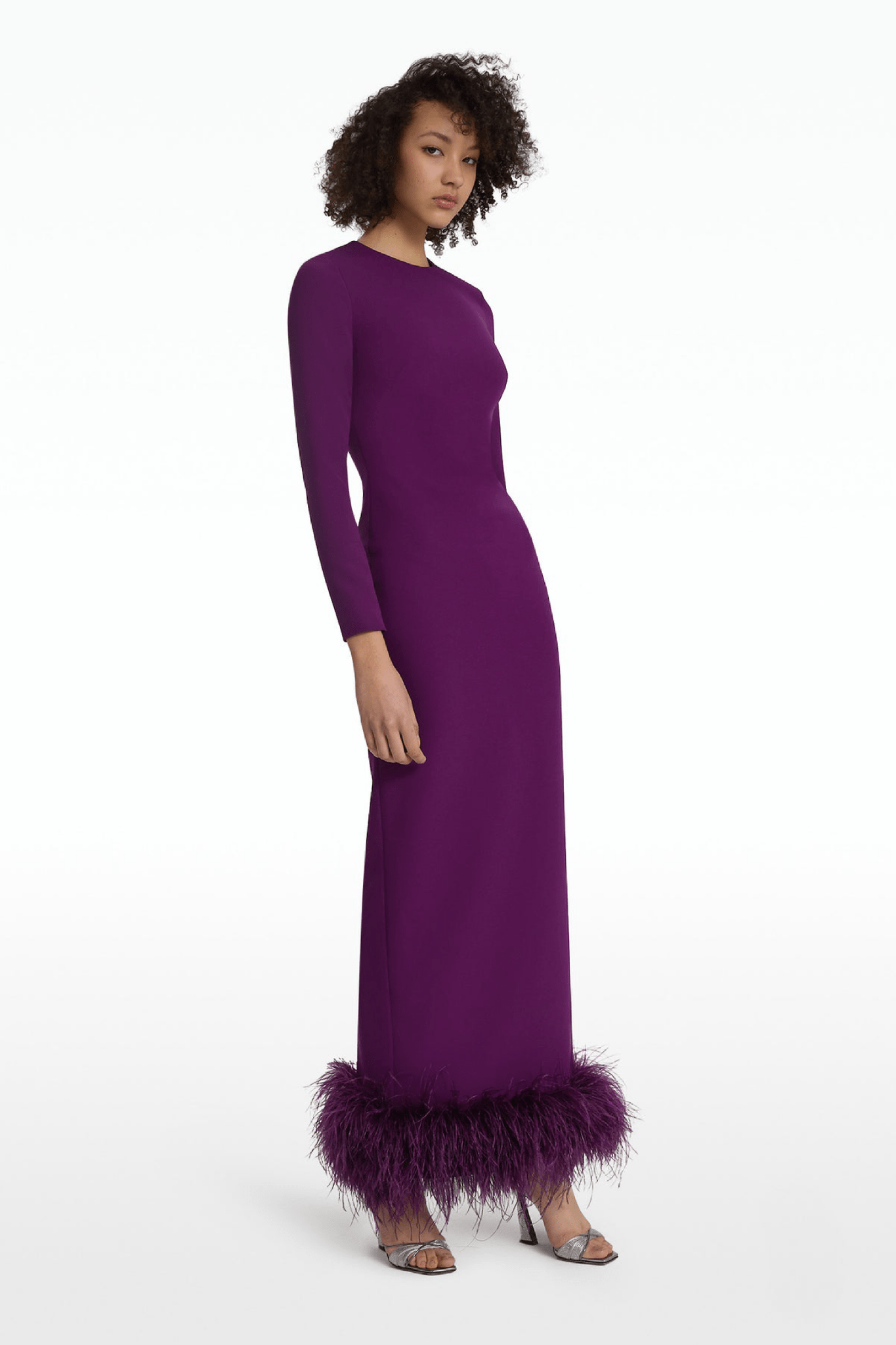 Paignita Currant Long Dress - ALBOUSHIYA - district 5 - dubai - riyadh - abaya - dresses - designers - evening wear - luxury - elegance - craftsmanship - gowns - cocktail dresses - collections - georges