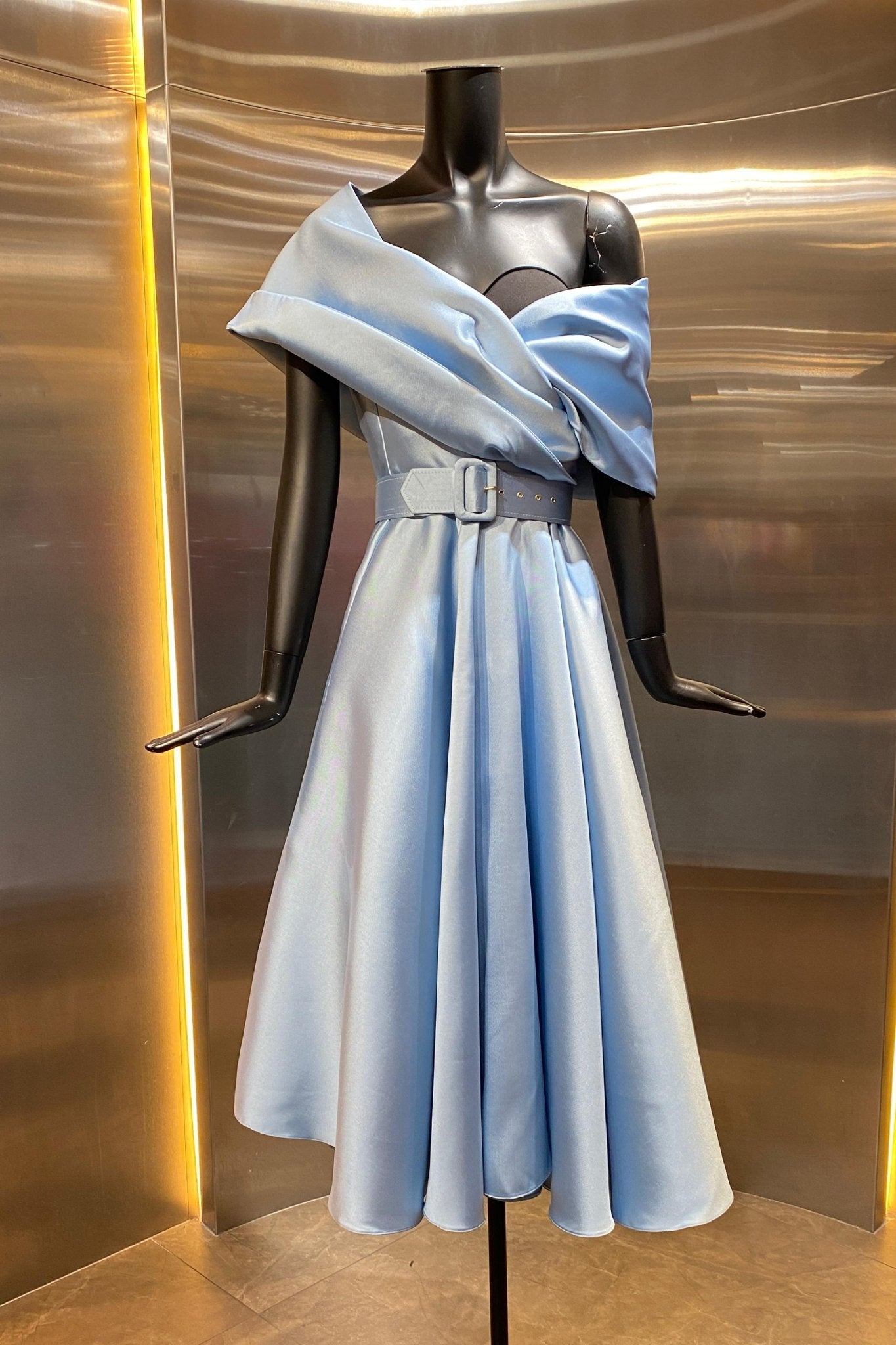 Rima Dress - ALBOUSHIYA - district 5 - dubai - riyadh - abaya - dresses - designers - evening wear - luxury - elegance - craftsmanship - gowns - cocktail dresses - collections - georges