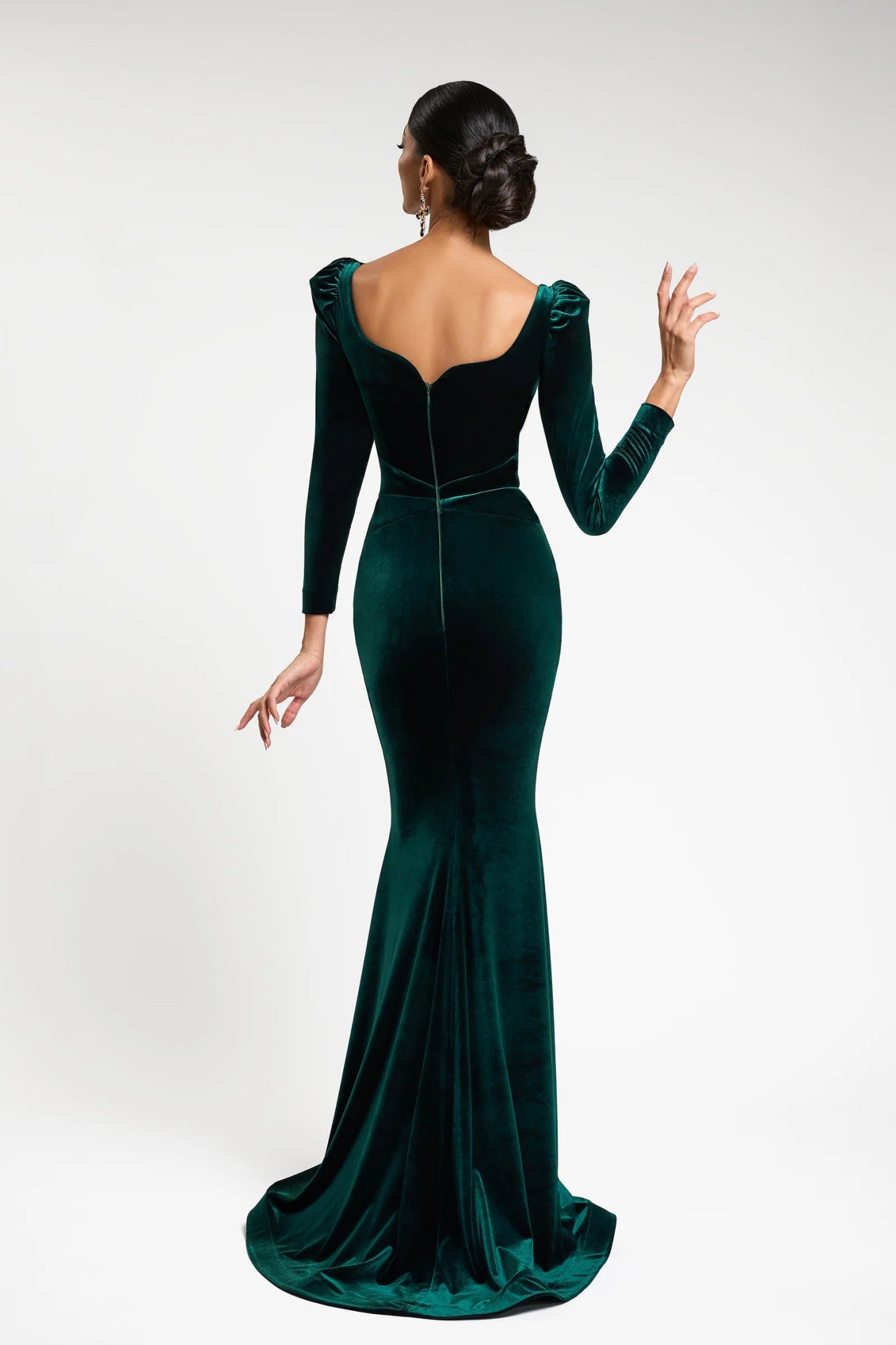 Rosalinda Gown - ALBOUSHIYA - district 5 - dubai - riyadh - abaya - dresses - designers - evening wear - luxury - elegance - craftsmanship - gowns - cocktail dresses - collections - georges