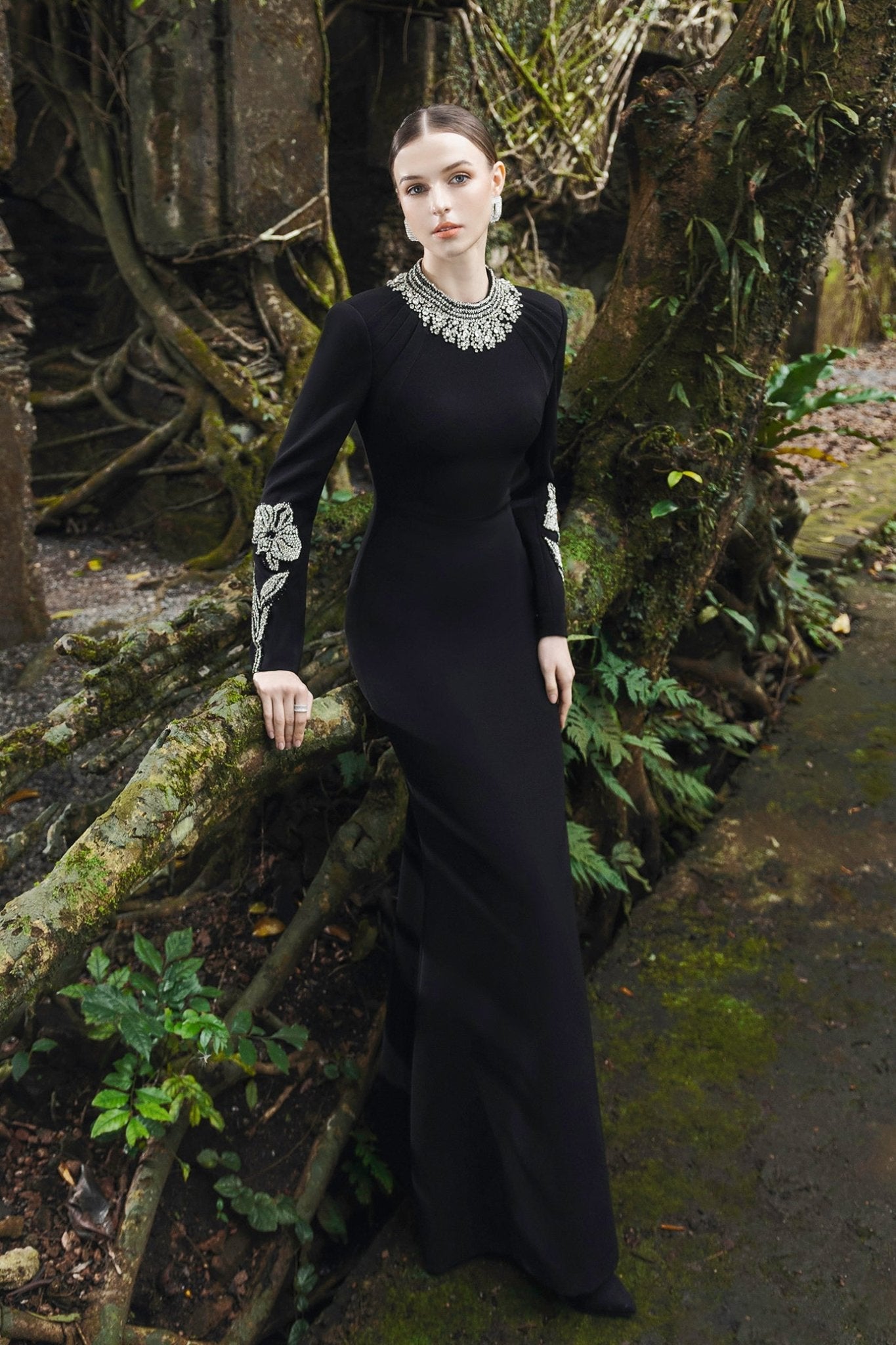 Round Neck Long Sleeve Embellished Dress - ALBOUSHIYA - district 5 - dubai - riyadh - abaya - dresses - designers - evening wear - luxury - elegance - craftsmanship - gowns - cocktail dresses - collections - georges