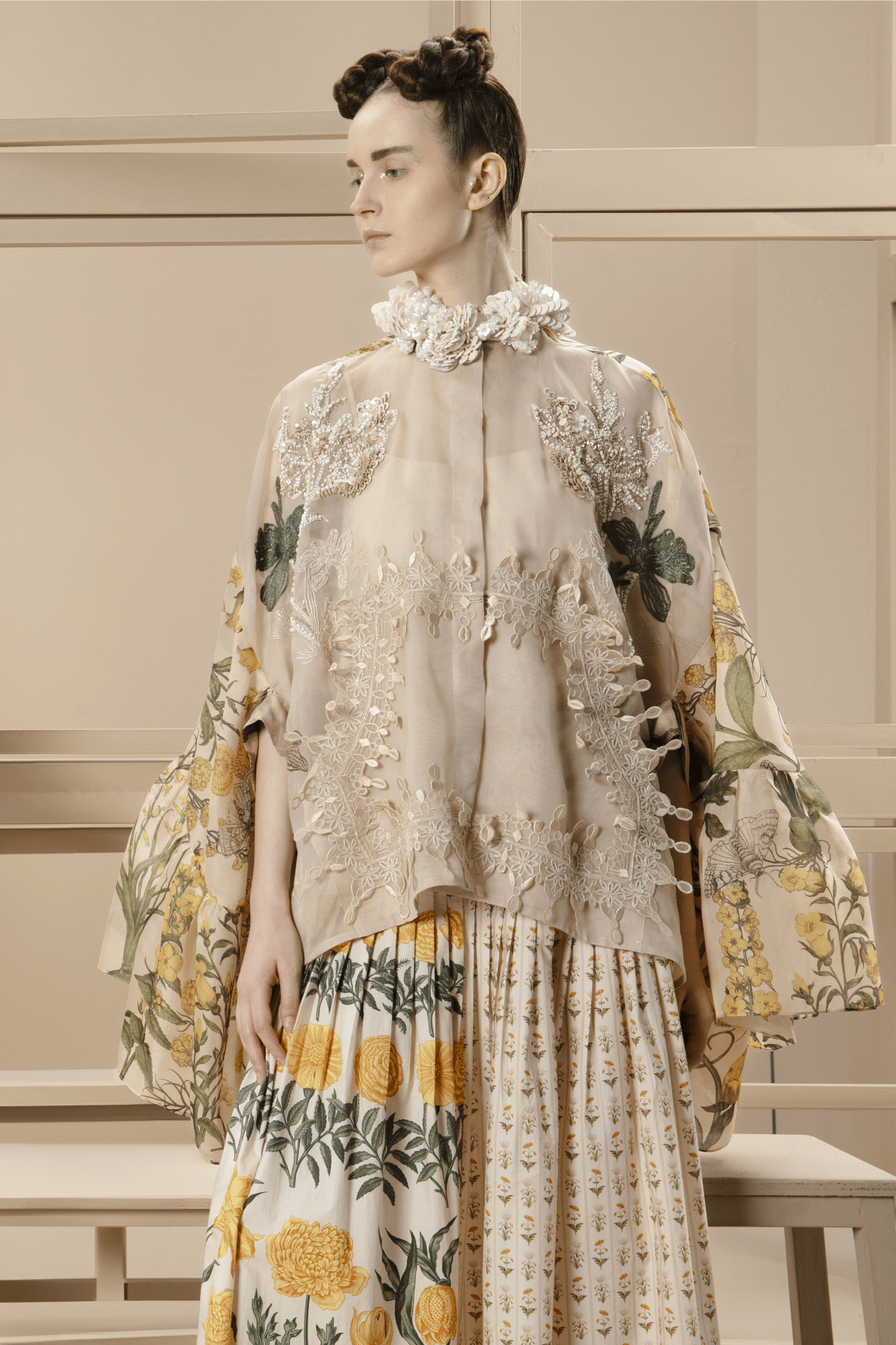 Saru Blouse - ALBOUSHIYA - district 5 - dubai - riyadh - abaya - dresses - designers - evening wear - luxury - elegance - craftsmanship - gowns - cocktail dresses - collections - georges