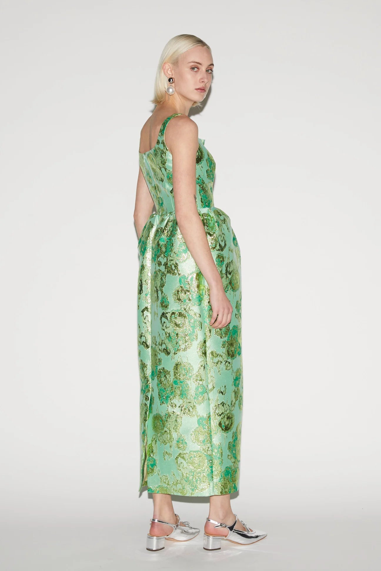 Sidra Dress - ALBOUSHIYA - district 5 - dubai - riyadh - abaya - dresses - designers - evening wear - luxury - elegance - craftsmanship - gowns - cocktail dresses - collections - georges