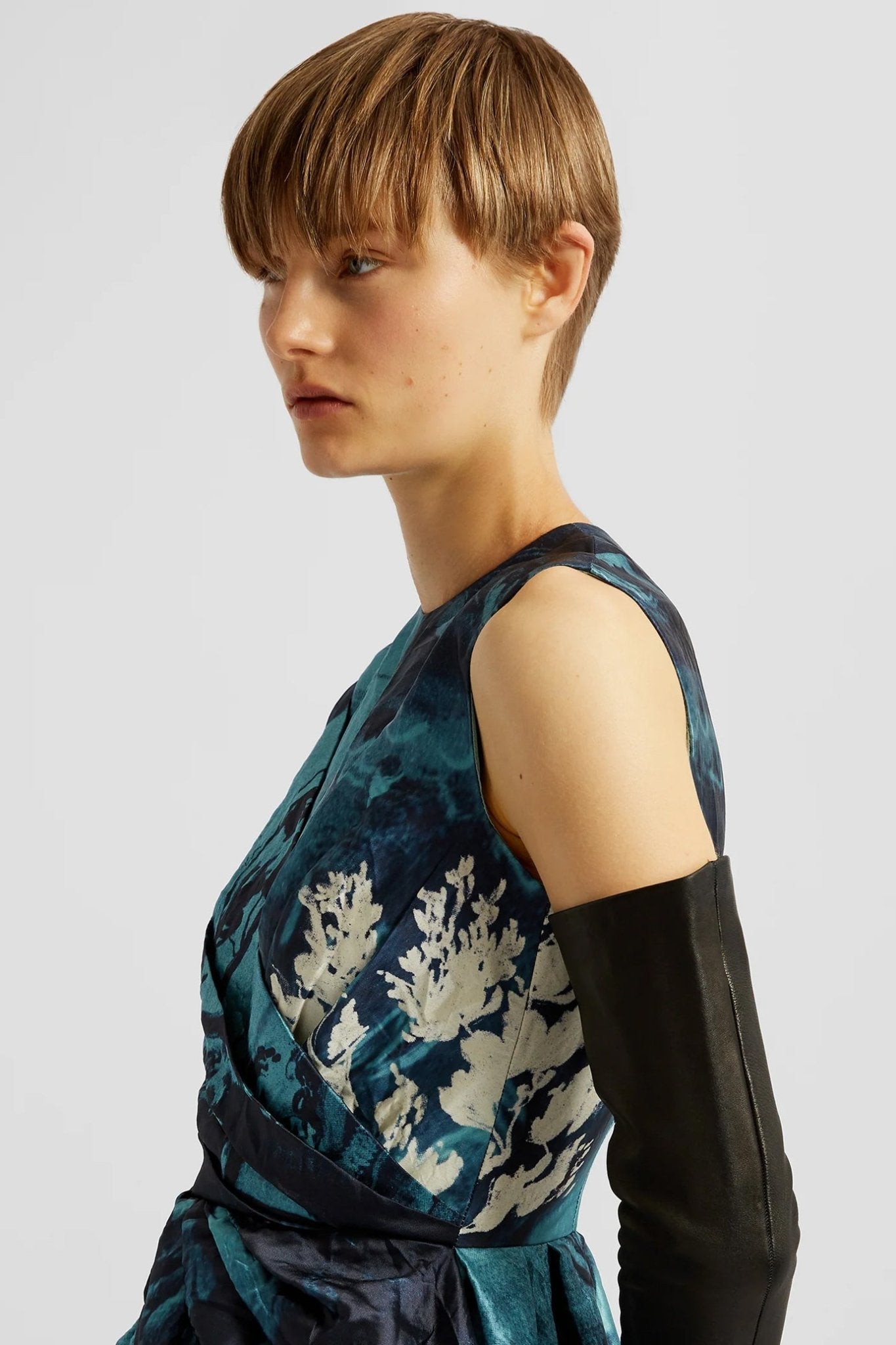 Sleeveless Draped Midi Dress - ALBOUSHIYA - district 5 - dubai - riyadh - abaya - dresses - designers - evening wear - luxury - elegance - craftsmanship - gowns - cocktail dresses - collections - georges