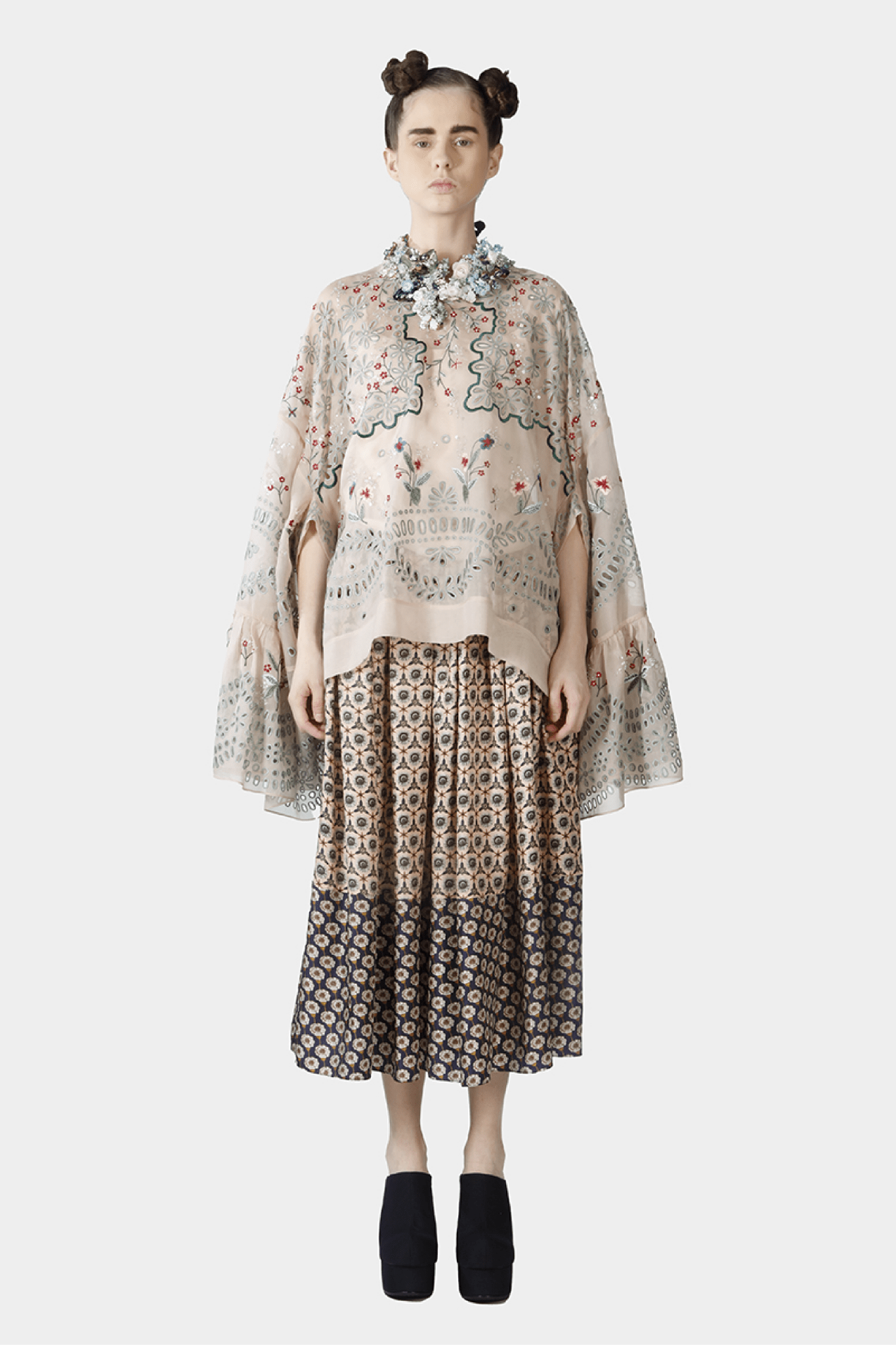 Slenda Blouse - ALBOUSHIYA - district 5 - dubai - riyadh - abaya - dresses - designers - evening wear - luxury - elegance - craftsmanship - gowns - cocktail dresses - collections - georges