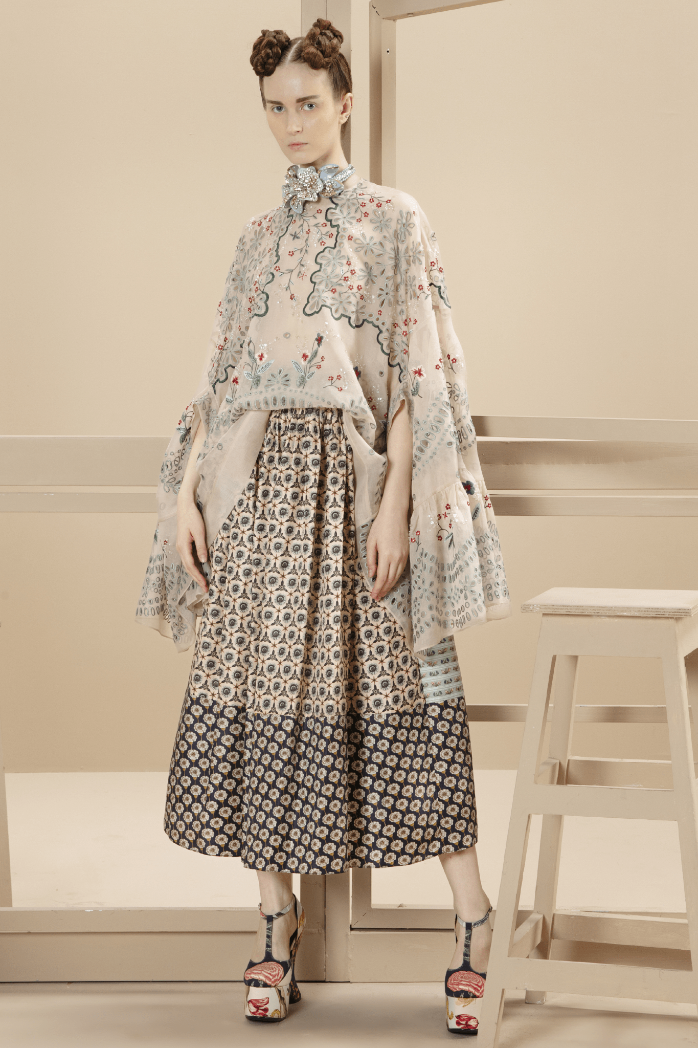 Slenda Blouse - ALBOUSHIYA - district 5 - dubai - riyadh - abaya - dresses - designers - evening wear - luxury - elegance - craftsmanship - gowns - cocktail dresses - collections - georges