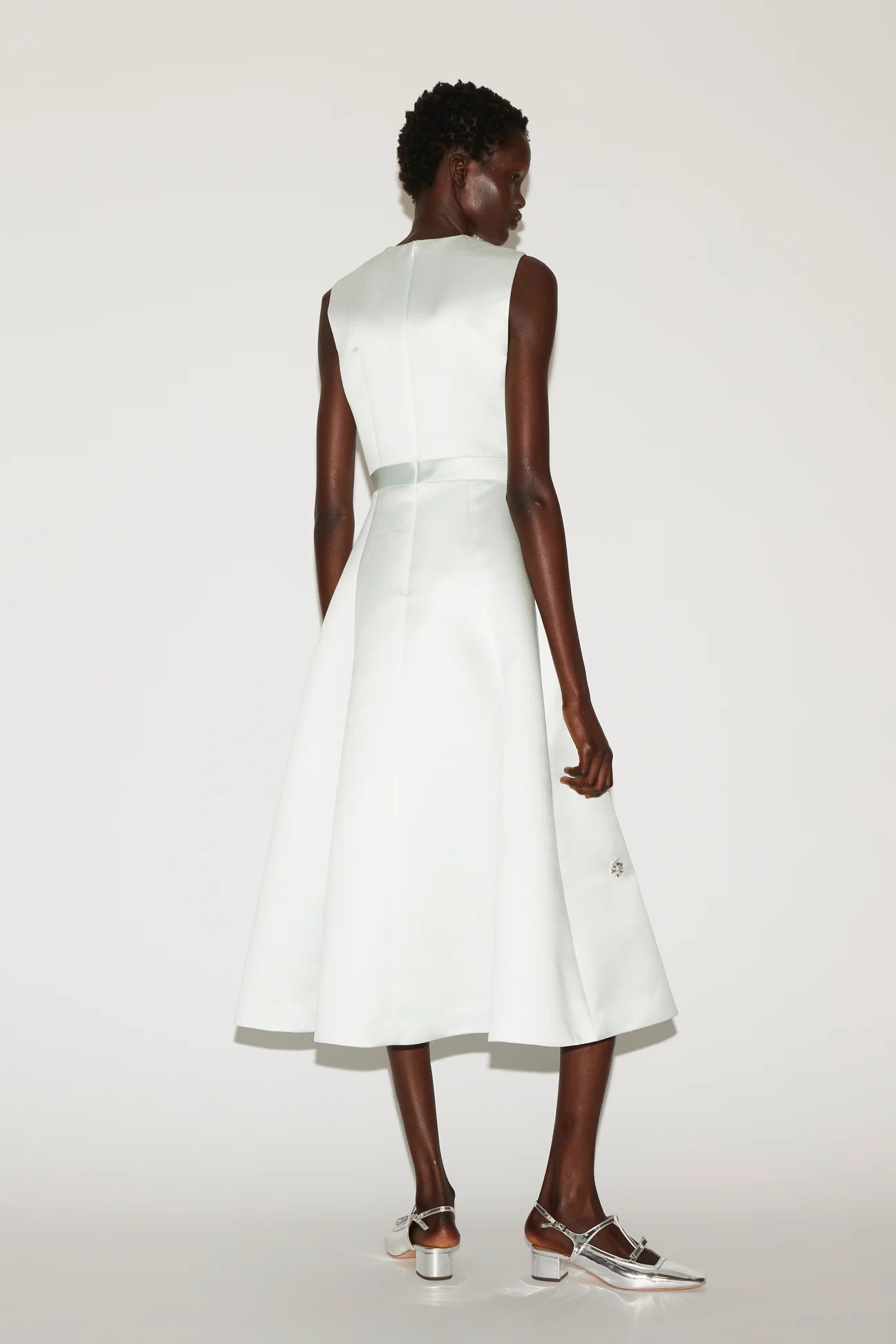 Sol Dress - ALBOUSHIYA - district 5 - dubai - riyadh - abaya - dresses - designers - evening wear - luxury - elegance - craftsmanship - gowns - cocktail dresses - collections - georges