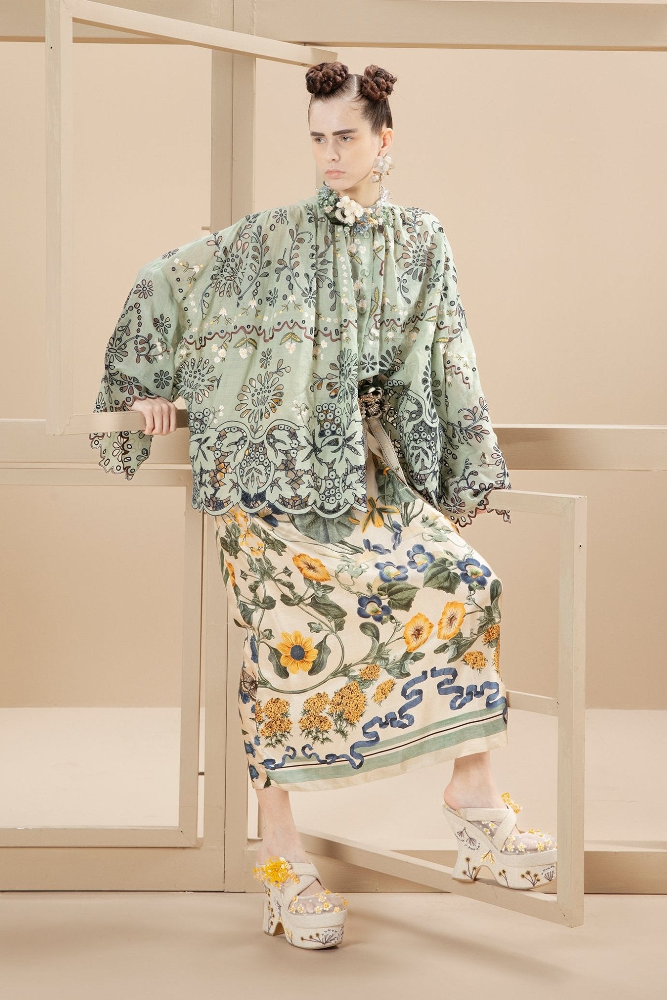Somya Blouse - ALBOUSHIYA - district 5 - dubai - riyadh - abaya - dresses - designers - evening wear - luxury - elegance - craftsmanship - gowns - cocktail dresses - collections - georges