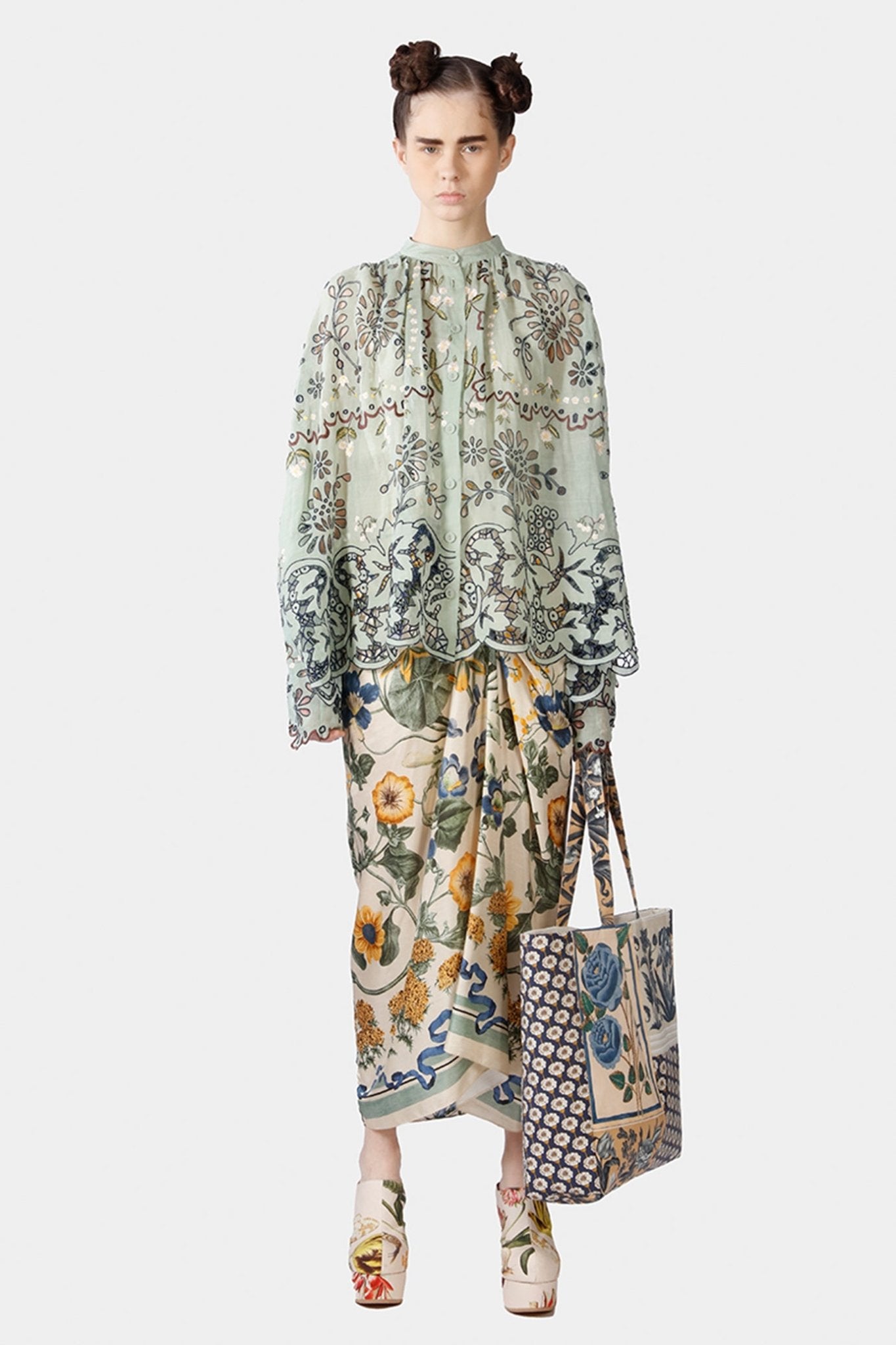 Somya Blouse - ALBOUSHIYA - district 5 - dubai - riyadh - abaya - dresses - designers - evening wear - luxury - elegance - craftsmanship - gowns - cocktail dresses - collections - georges