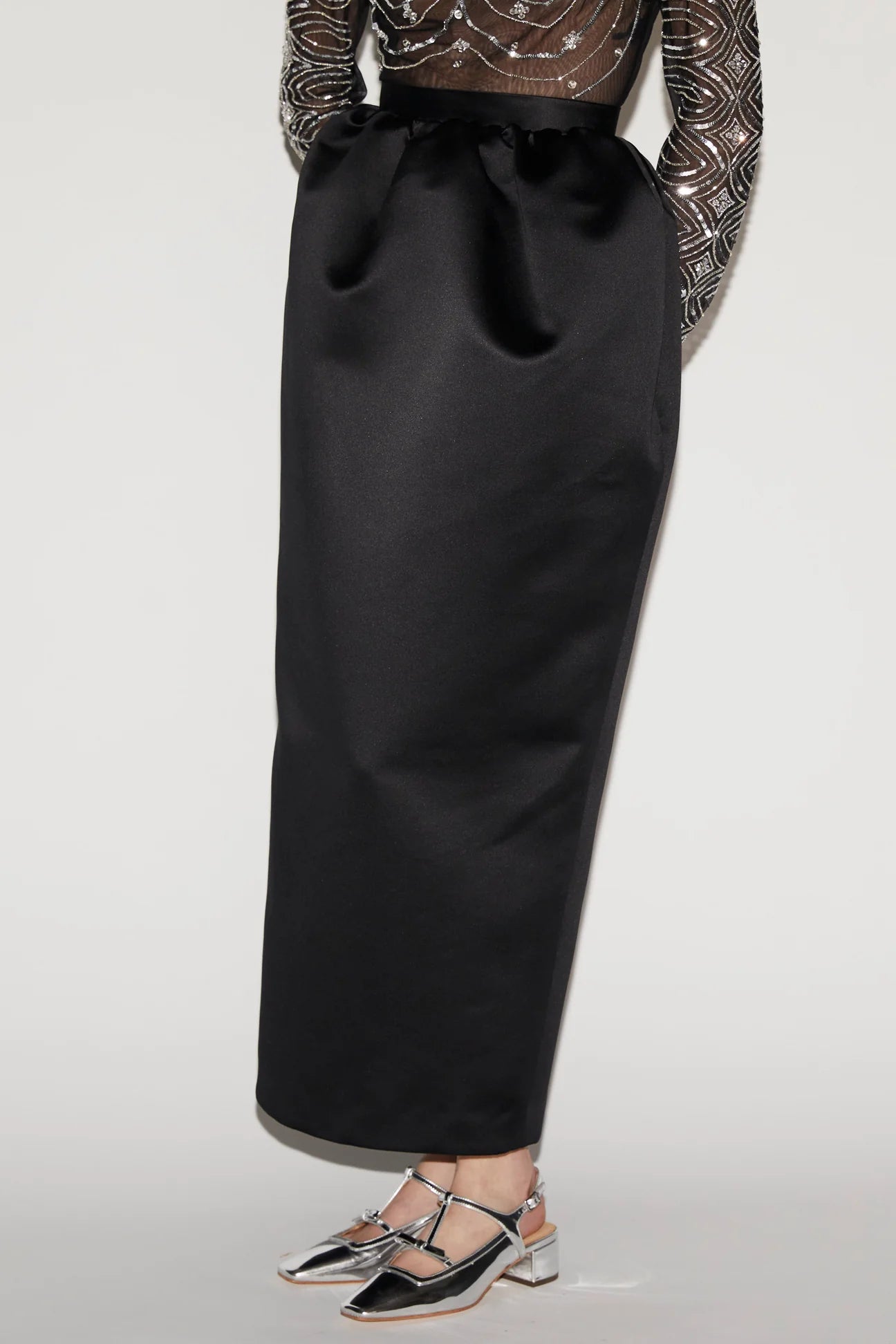 Starla Dress - ALBOUSHIYA - district 5 - dubai - riyadh - abaya - dresses - designers - evening wear - luxury - elegance - craftsmanship - gowns - cocktail dresses - collections - georges