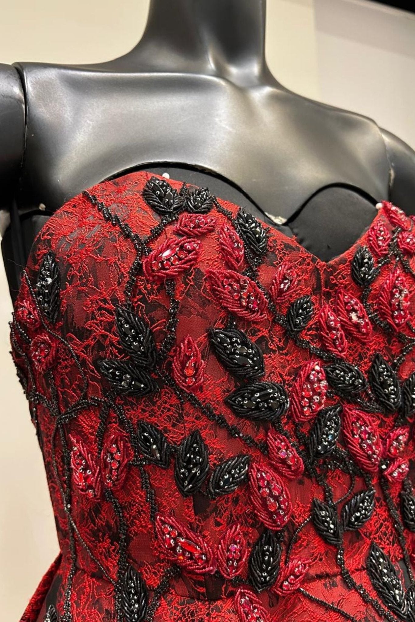 Strapless Sweetheart A Line Ball Gown - ALBOUSHIYA - district 5 - dubai - riyadh - abaya - dresses - designers - evening wear - luxury - elegance - craftsmanship - gowns - cocktail dresses - collections - georges