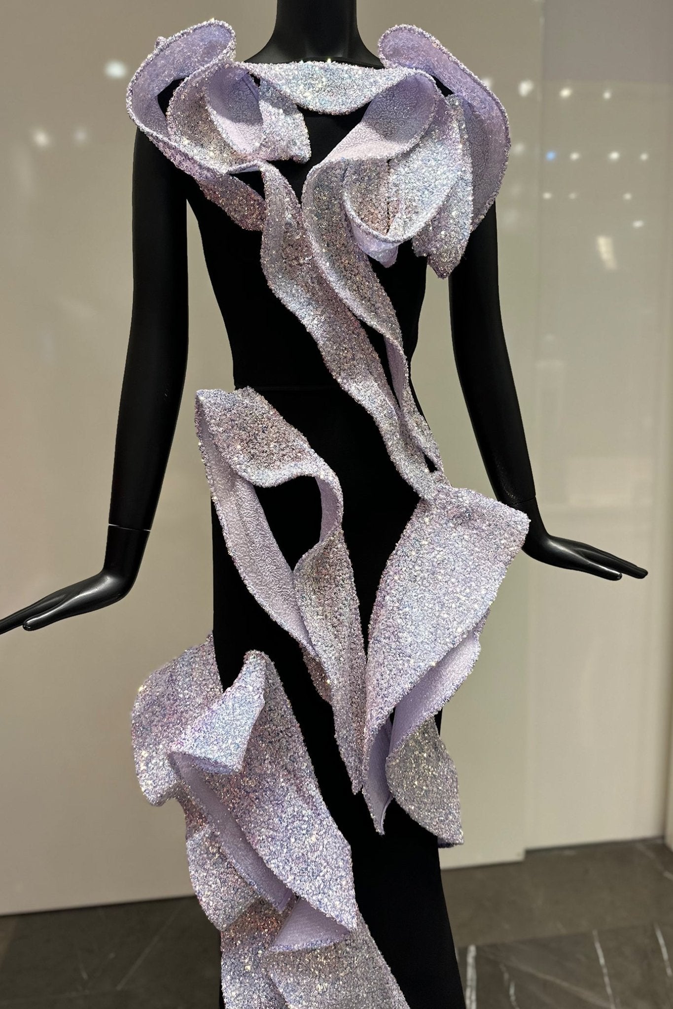 Tantalise Wave Gown - ALBOUSHIYA - district 5 - dubai - riyadh - abaya - dresses - designers - evening wear - luxury - elegance - craftsmanship - gowns - cocktail dresses - collections - georges