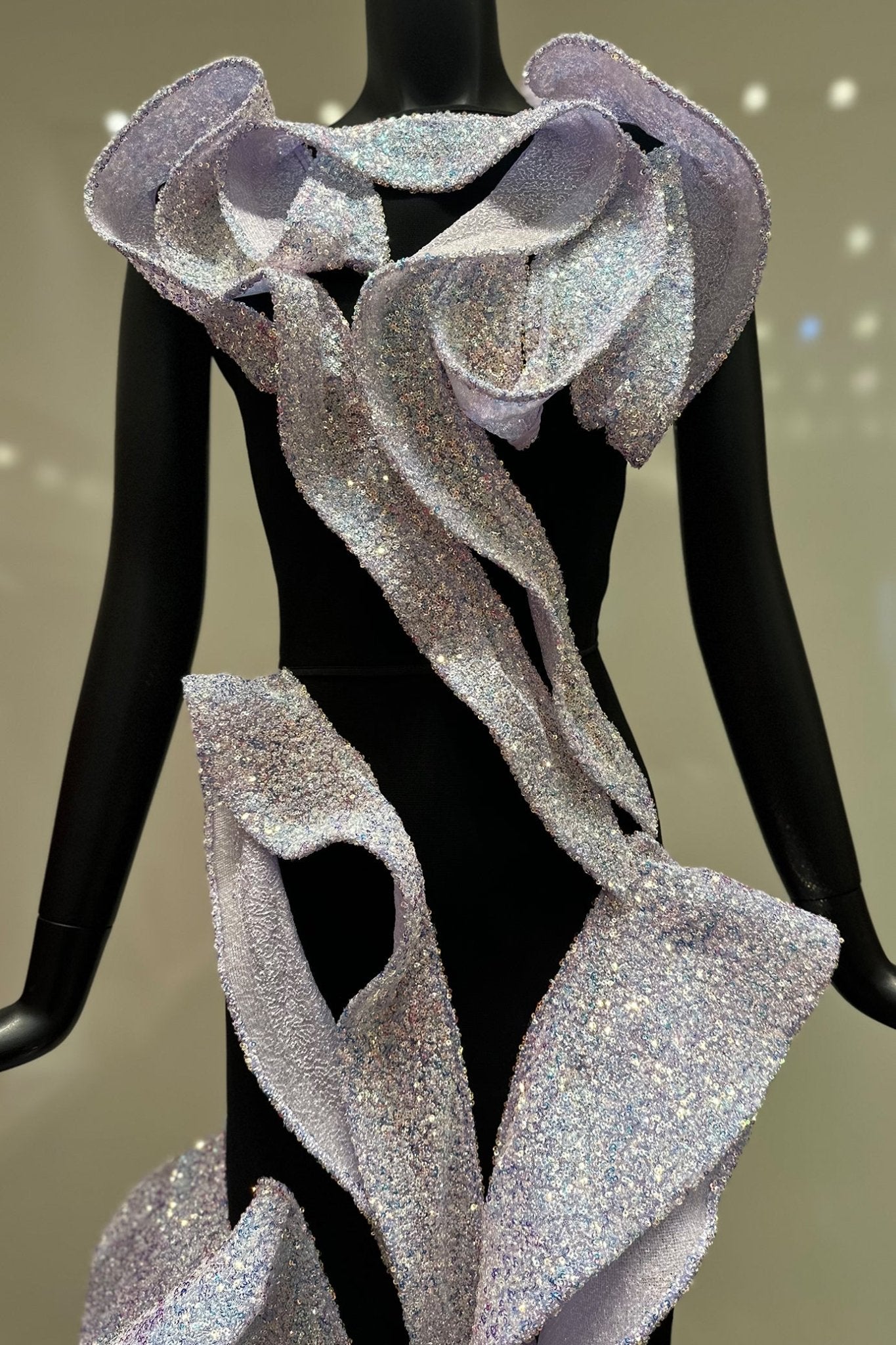 Tantalise Wave Gown - ALBOUSHIYA - district 5 - dubai - riyadh - abaya - dresses - designers - evening wear - luxury - elegance - craftsmanship - gowns - cocktail dresses - collections - georges