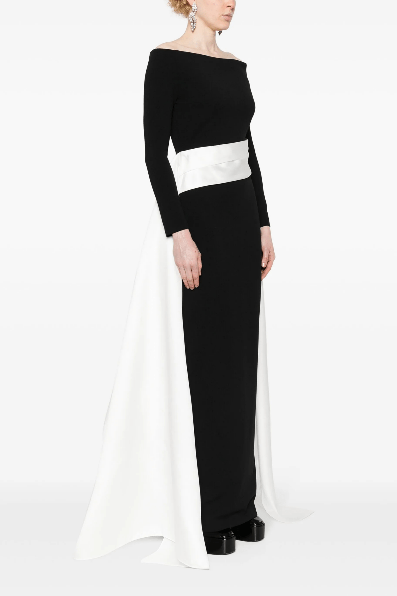 The Irma Maxi Dress - ALBOUSHIYA - district 5 - dubai - riyadh - abaya - dresses - designers - evening wear - luxury - elegance - craftsmanship - gowns - cocktail dresses - collections - georges