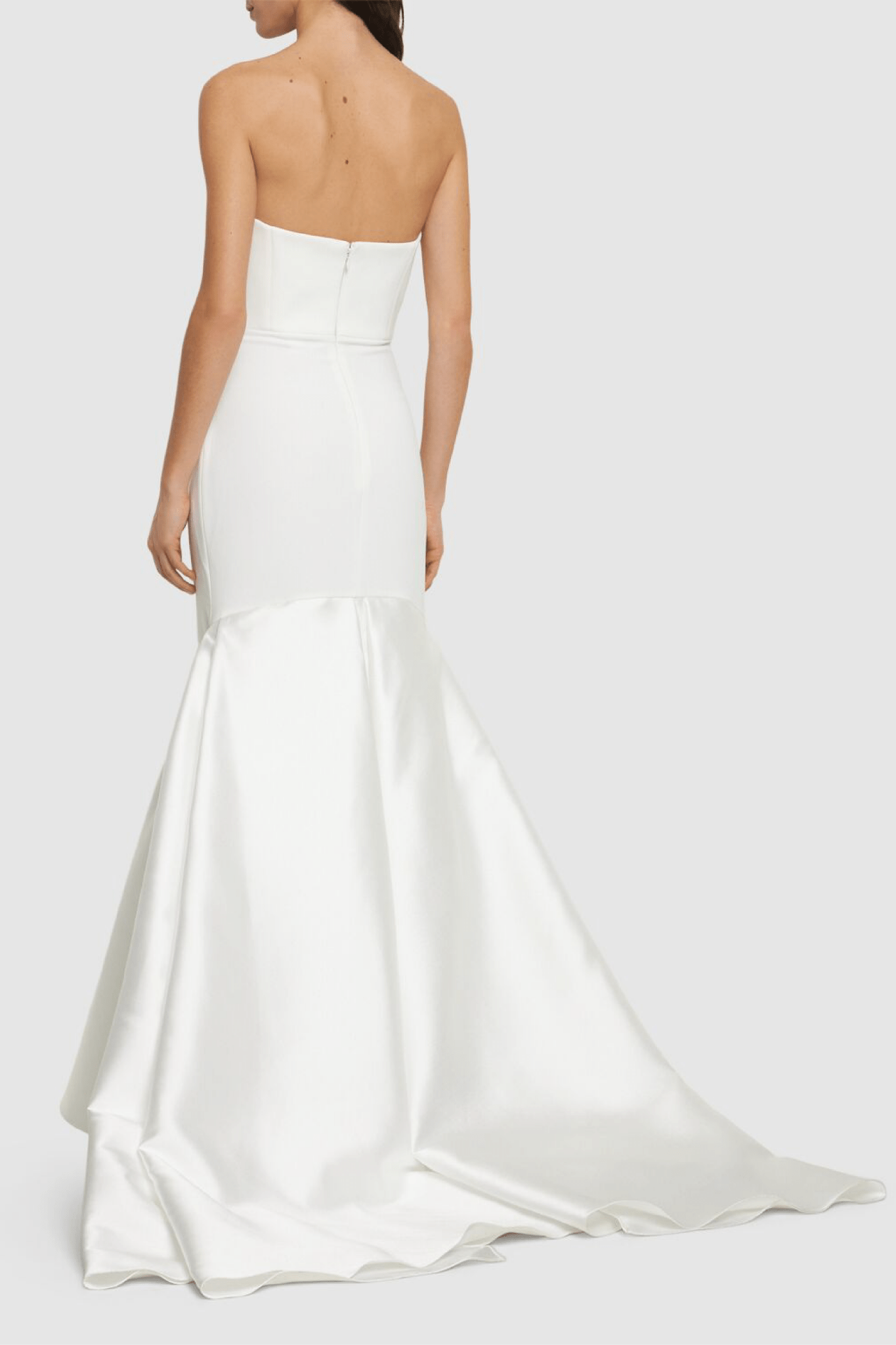 The Jodi Maxi Dress - ALBOUSHIYA - district 5 - dubai - riyadh - abaya - dresses - designers - evening wear - luxury - elegance - craftsmanship - gowns - cocktail dresses - collections - georges