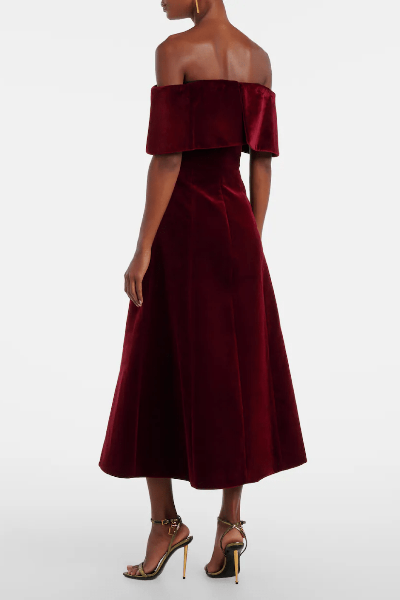 Velvet Carita Dress - ALBOUSHIYA - district 5 - dubai - riyadh - abaya - dresses - designers - evening wear - luxury - elegance - craftsmanship - gowns - cocktail dresses - collections - georges