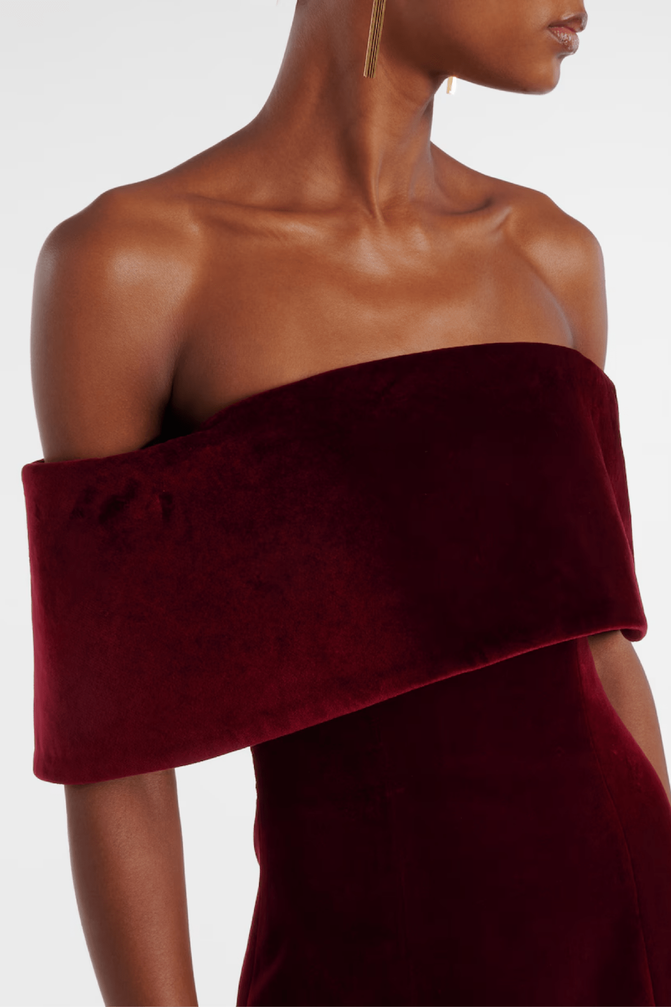 Velvet Carita Dress - ALBOUSHIYA - district 5 - dubai - riyadh - abaya - dresses - designers - evening wear - luxury - elegance - craftsmanship - gowns - cocktail dresses - collections - georges